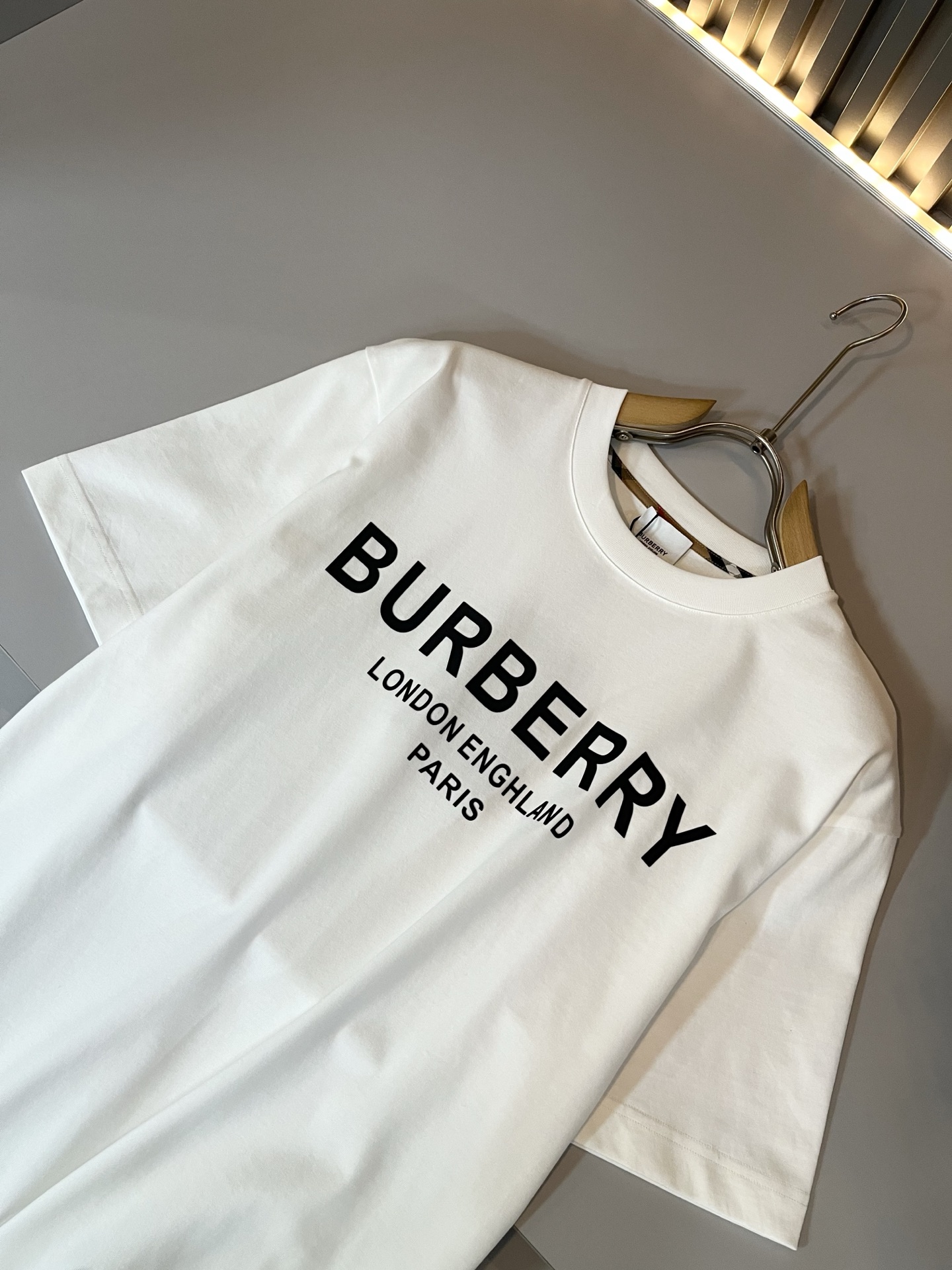 BURBER*Y巴*莉2026春夏新品短袖T恤，重磅来袭，最近比较火热的环保纯棉面料制作而成，高端户外运