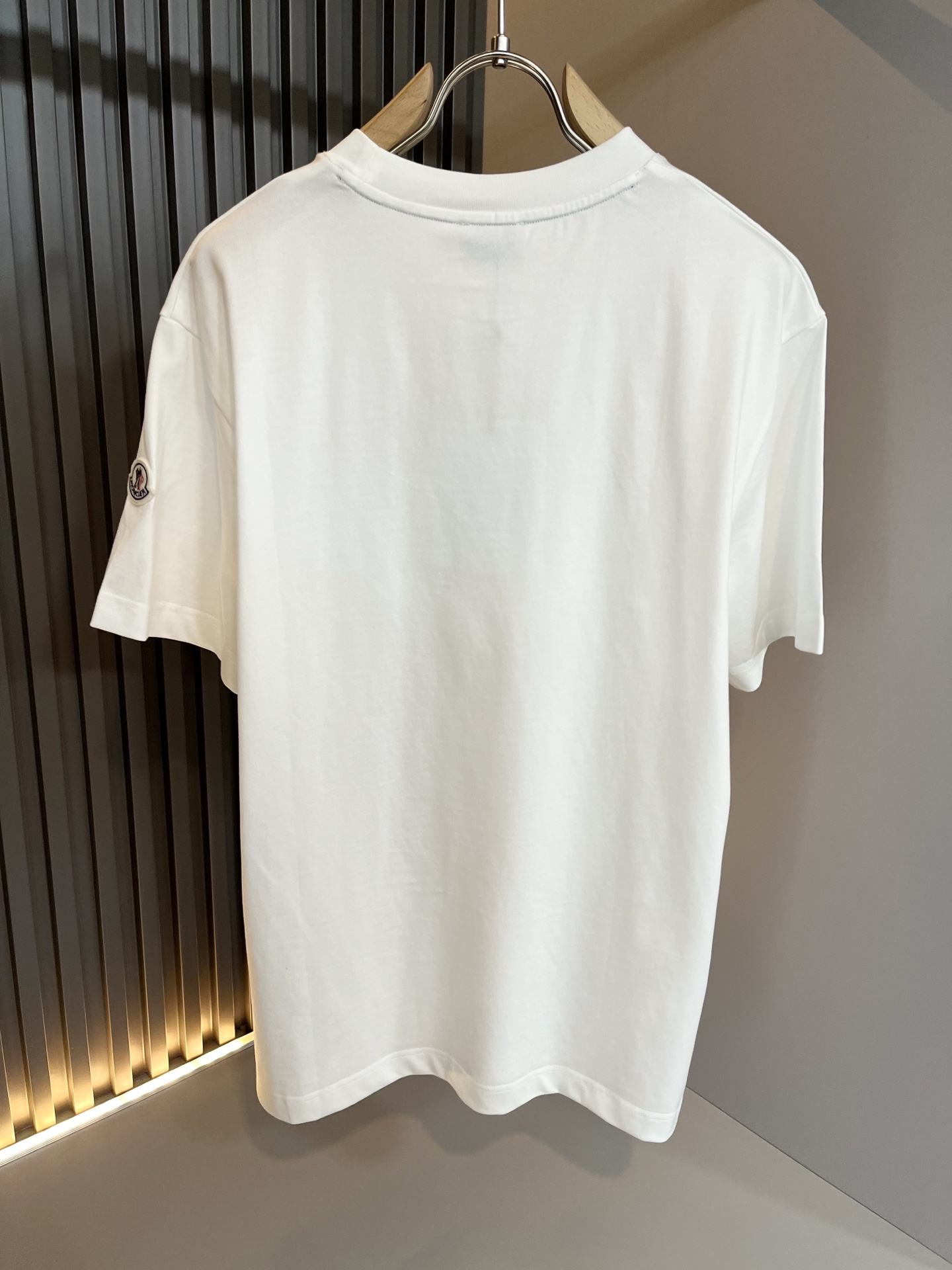 Moncler蒙家 2026春夏最新男女同款👫贸易订单短袖T恤，全品相！！网红款！采用logo图案刺绣设