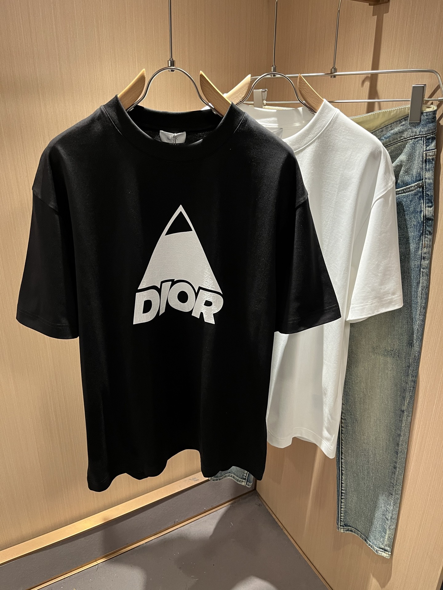 Dio*迪家 2026春夏新款男女同款👫短袖T恤，专柜同步发售！定制专属260克纯棉面料，定制原版工艺螺