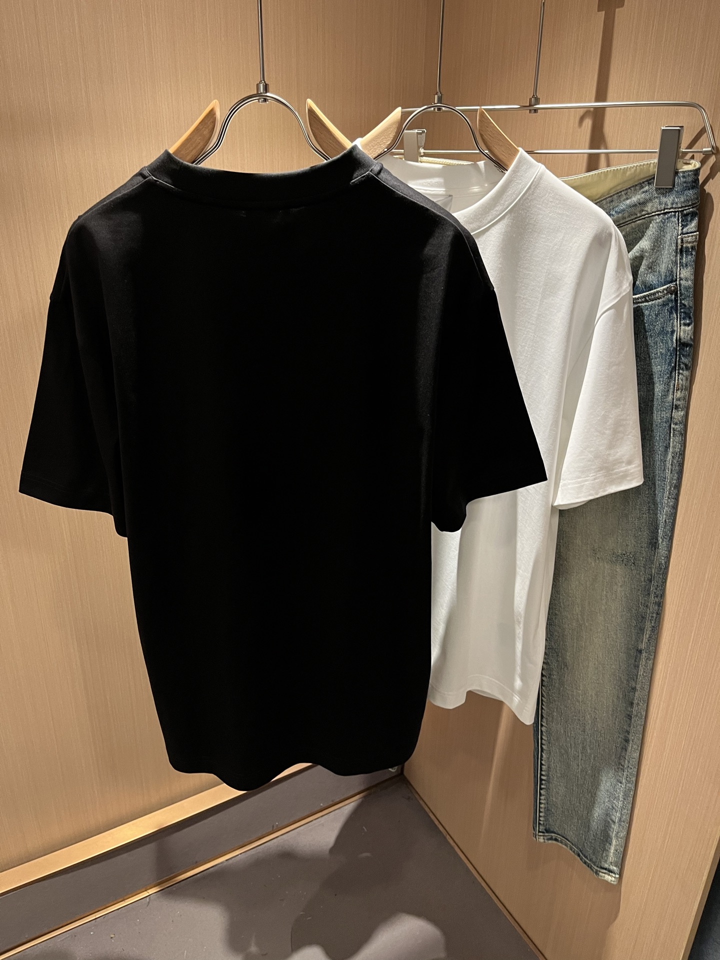 Dio*迪家 2026春夏新款男女同款👫短袖T恤，专柜同步发售！定制专属260克纯棉面料，定制原版工艺螺