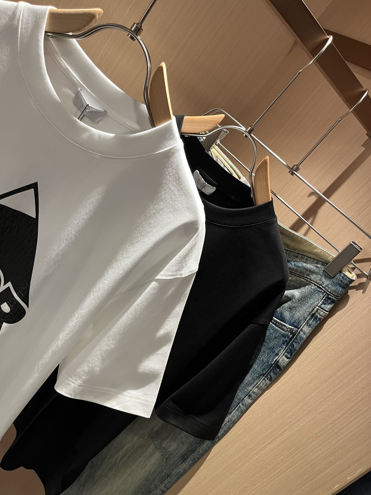 Dio*迪家 2026春夏新款男女同款👫短袖T恤，专柜同步发售！定制专属260克纯棉面料，定制原版工艺螺