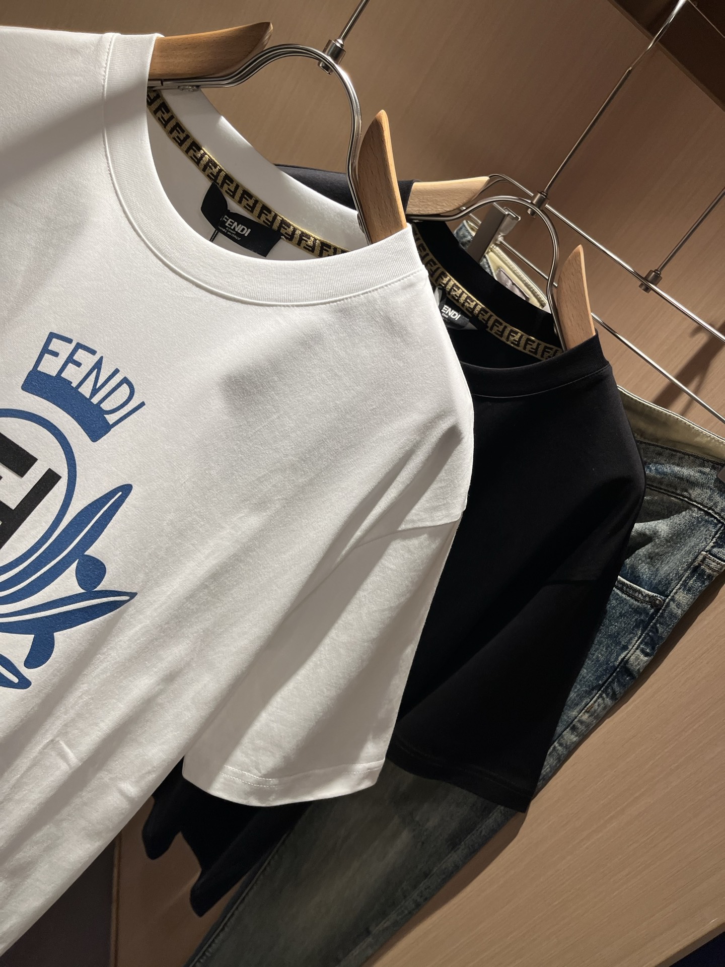 FEN*I 芬*迪2026春夏新款FD家族FF男女同款👫短袖T恤，男女同款👫百搭极简短袖。意大利原厂订单