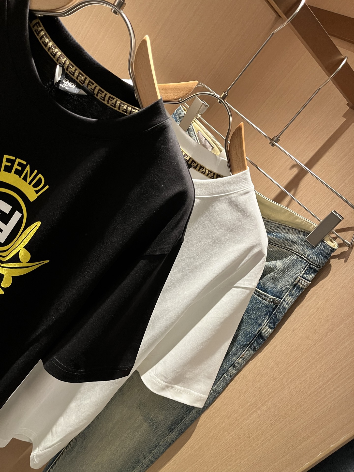FEN*I 芬*迪2026春夏新款FD家族FF男女同款👫短袖T恤，男女同款👫百搭极简短袖。意大利原厂订单