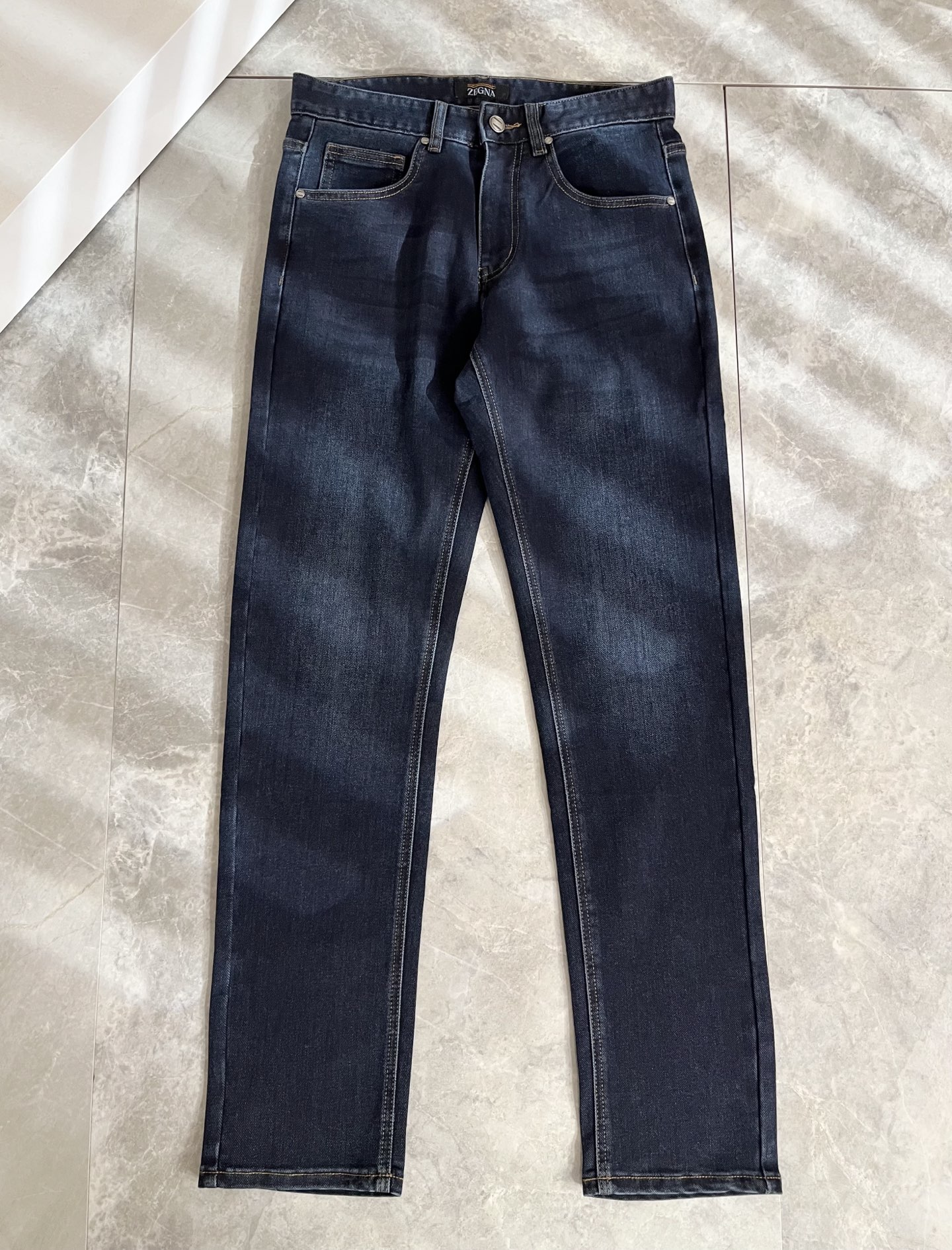 Zegna 杰尼亚 2026春夏新款男士休闲牛仔裤，压轴的渠道货出现了！！柜台同步销售！ 毫不夸张的说，