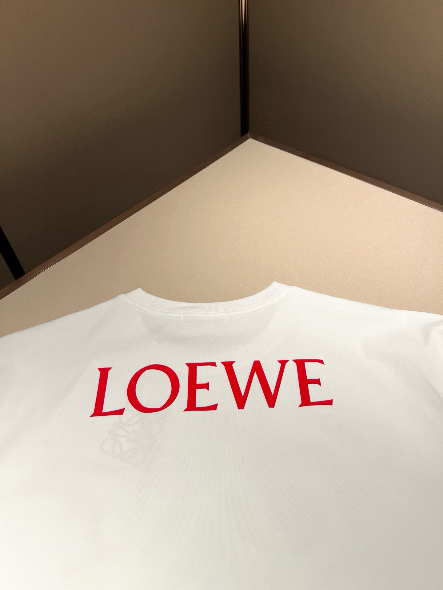 LOE*WE罗*威 2026春夏新款男女同款👫短袖T恤，意大利原厂订单渠道，极具个性高级风，标志logo