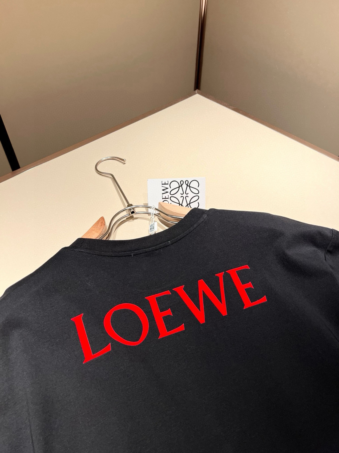 LOE*WE罗*威 2026春夏新款男女同款👫短袖T恤，意大利原厂订单渠道，极具个性高级风，标志logo