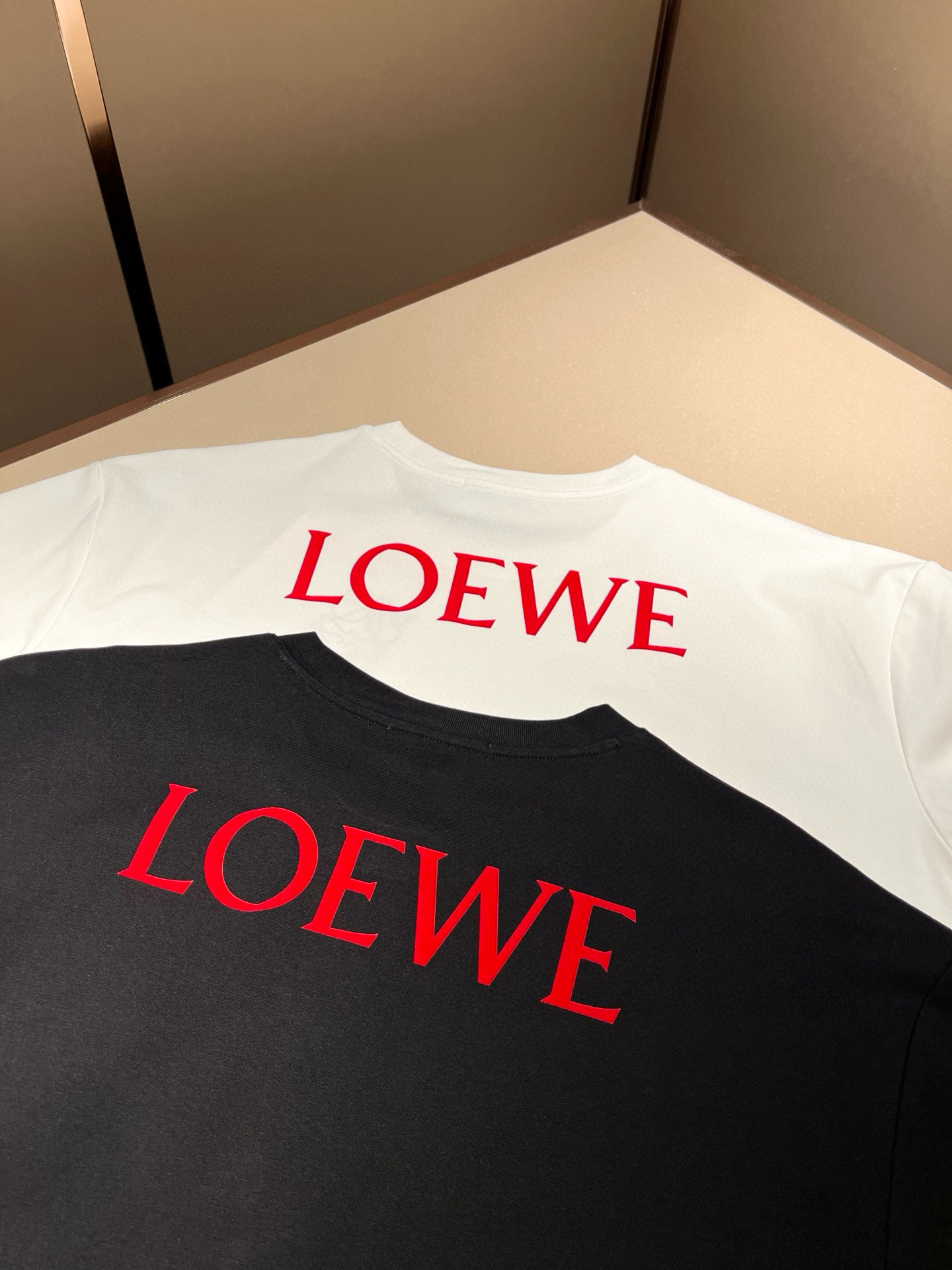 LOE*WE罗*威 2026春夏新款男女同款👫短袖T恤，意大利原厂订单渠道，极具个性高级风，标志logo