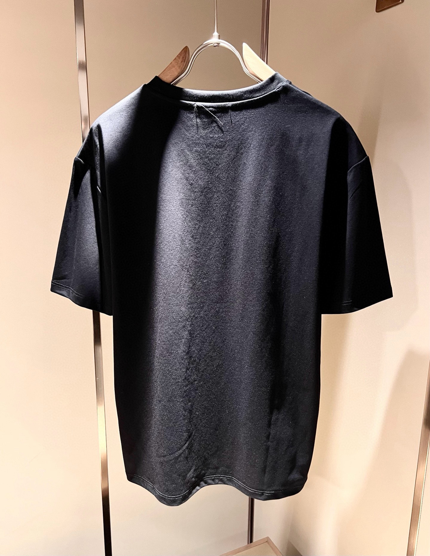 LOE*WE罗*威 2026春夏新款男女同款👫短袖T恤，意大利原厂订单渠道，极具个性高级风，标志logo