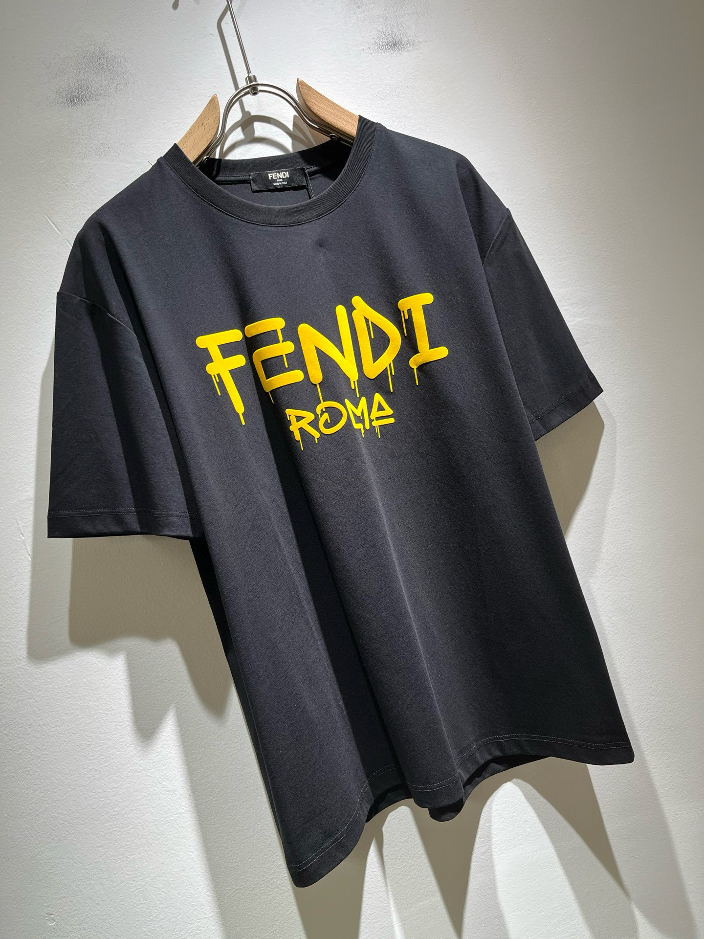 FEN*I 芬*迪2026春夏新款FD家族FF男女同款👫短袖T恤，男女同款👫百搭极简短袖。意大利原厂订单