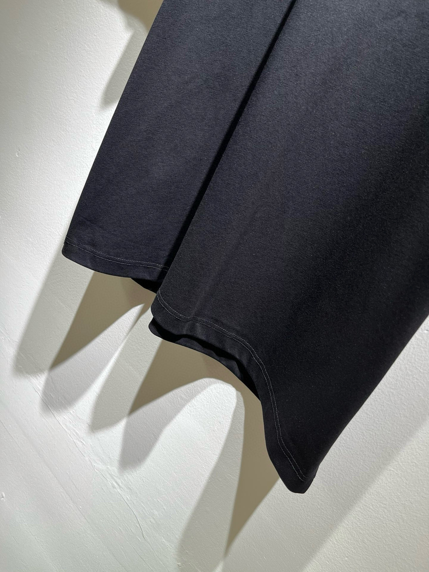 FEN*I 芬*迪2026春夏新款FD家族FF男女同款👫短袖T恤，男女同款👫百搭极简短袖。意大利原厂订单