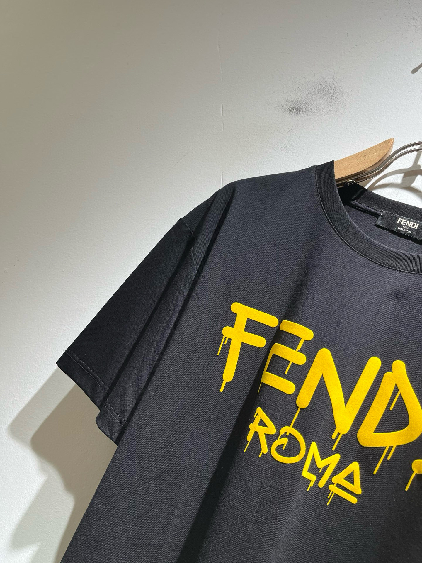 FEN*I 芬*迪2026春夏新款FD家族FF男女同款👫短袖T恤，男女同款👫百搭极简短袖。意大利原厂订单