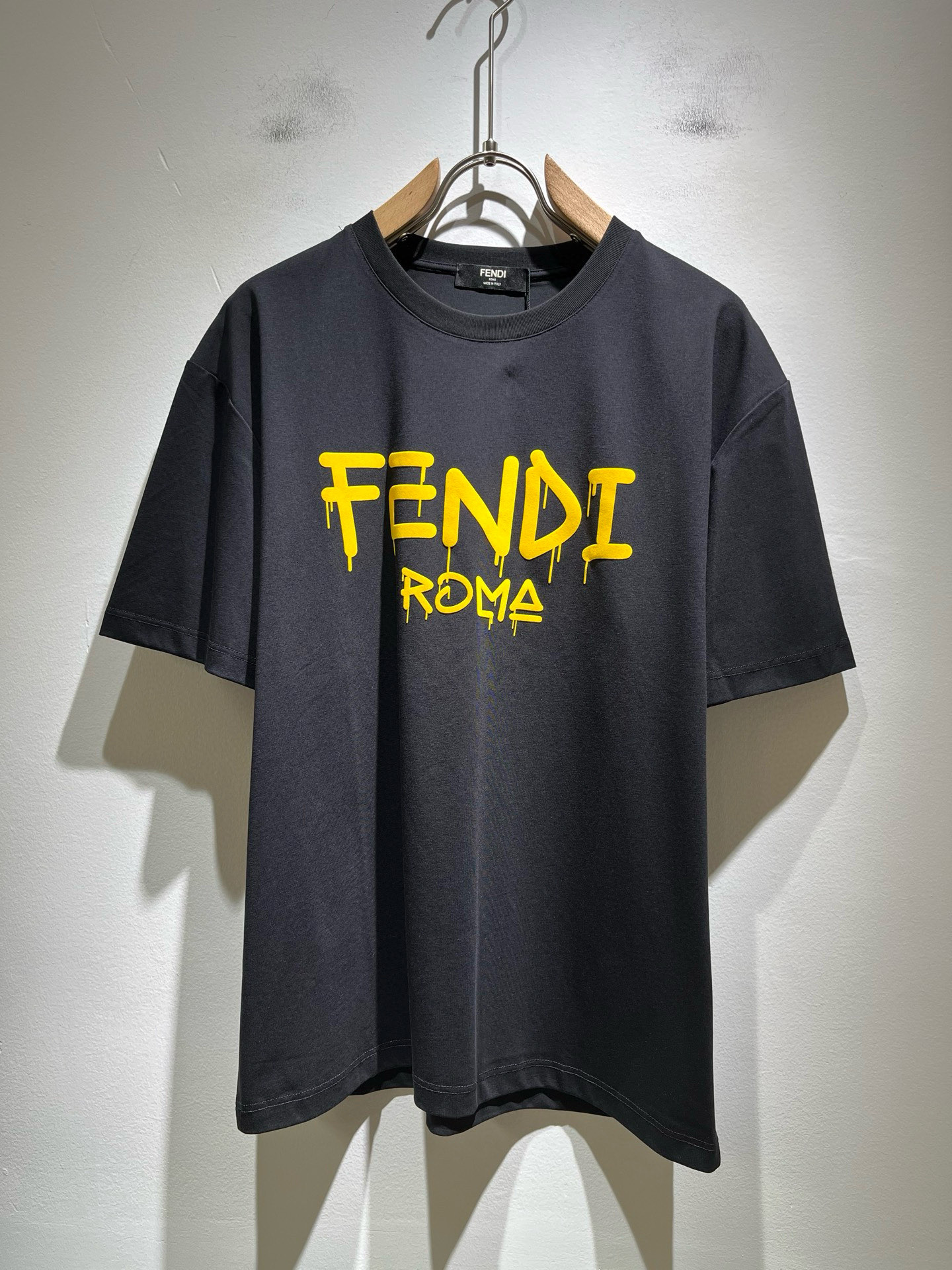 FEN*I 芬*迪2026春夏新款FD家族FF男女同款👫短袖T恤，男女同款👫百搭极简短袖。意大利原厂订单