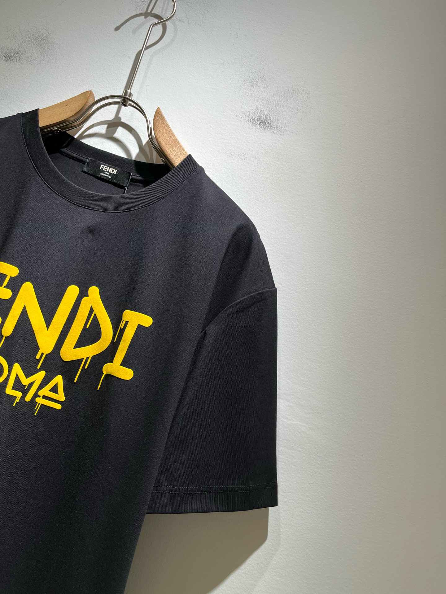 FEN*I 芬*迪2026春夏新款FD家族FF男女同款👫短袖T恤，男女同款👫百搭极简短袖。意大利原厂订单