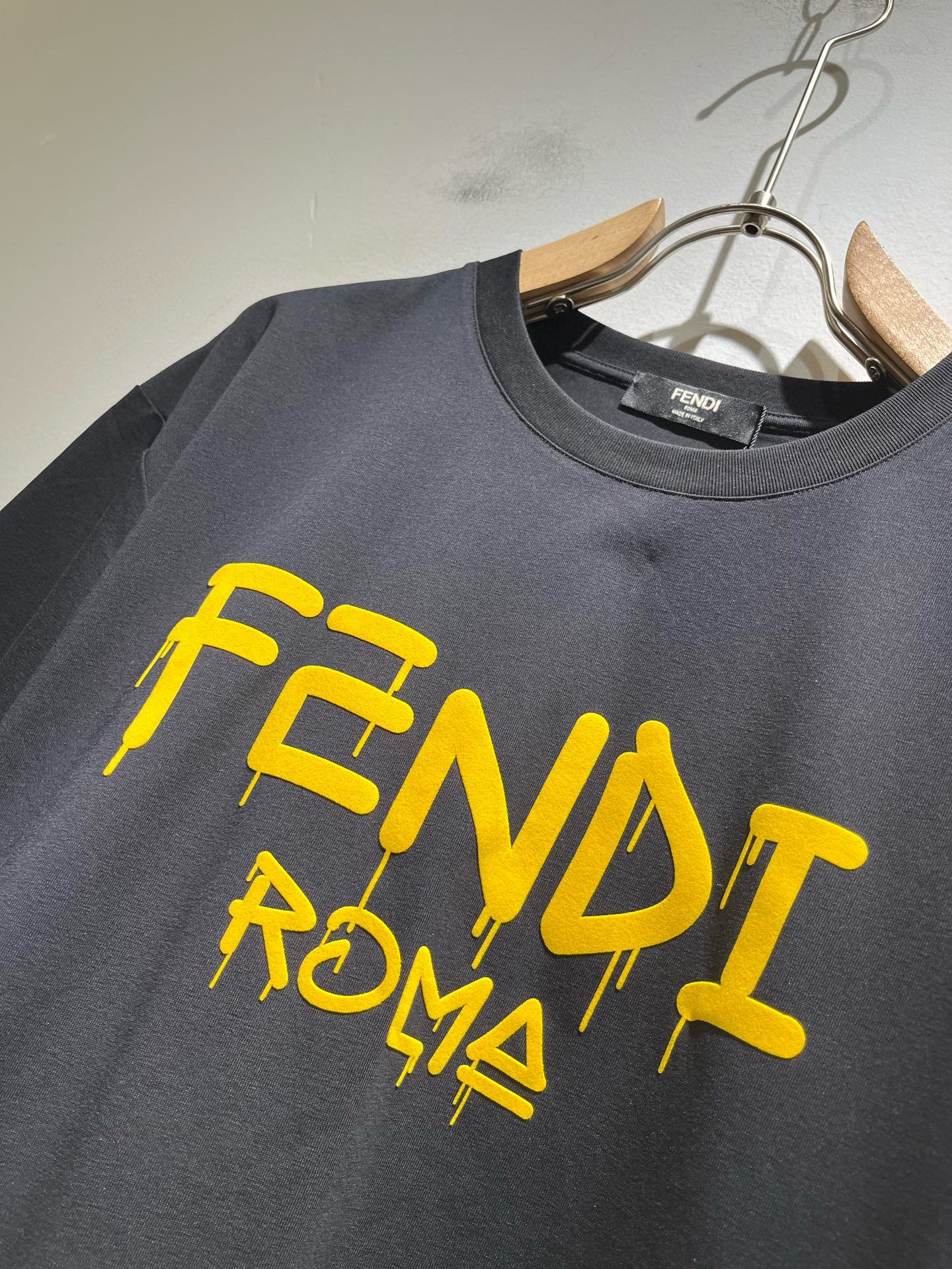 FEN*I 芬*迪2026春夏新款FD家族FF男女同款👫短袖T恤，男女同款👫百搭极简短袖。意大利原厂订单