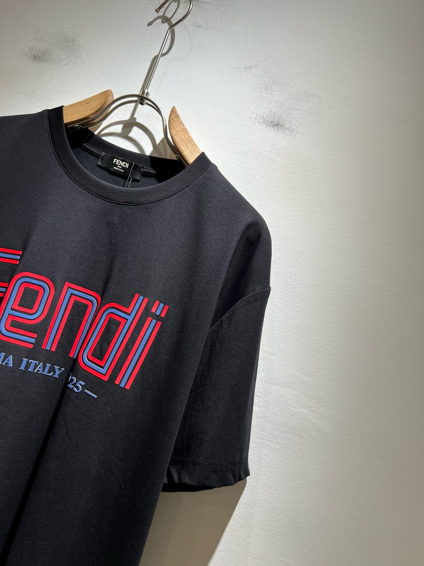 FEN*I 芬*迪2026春夏新款FD家族FF男女同款👫短袖T恤，男女同款👫百搭极简短袖。意大利原厂订单