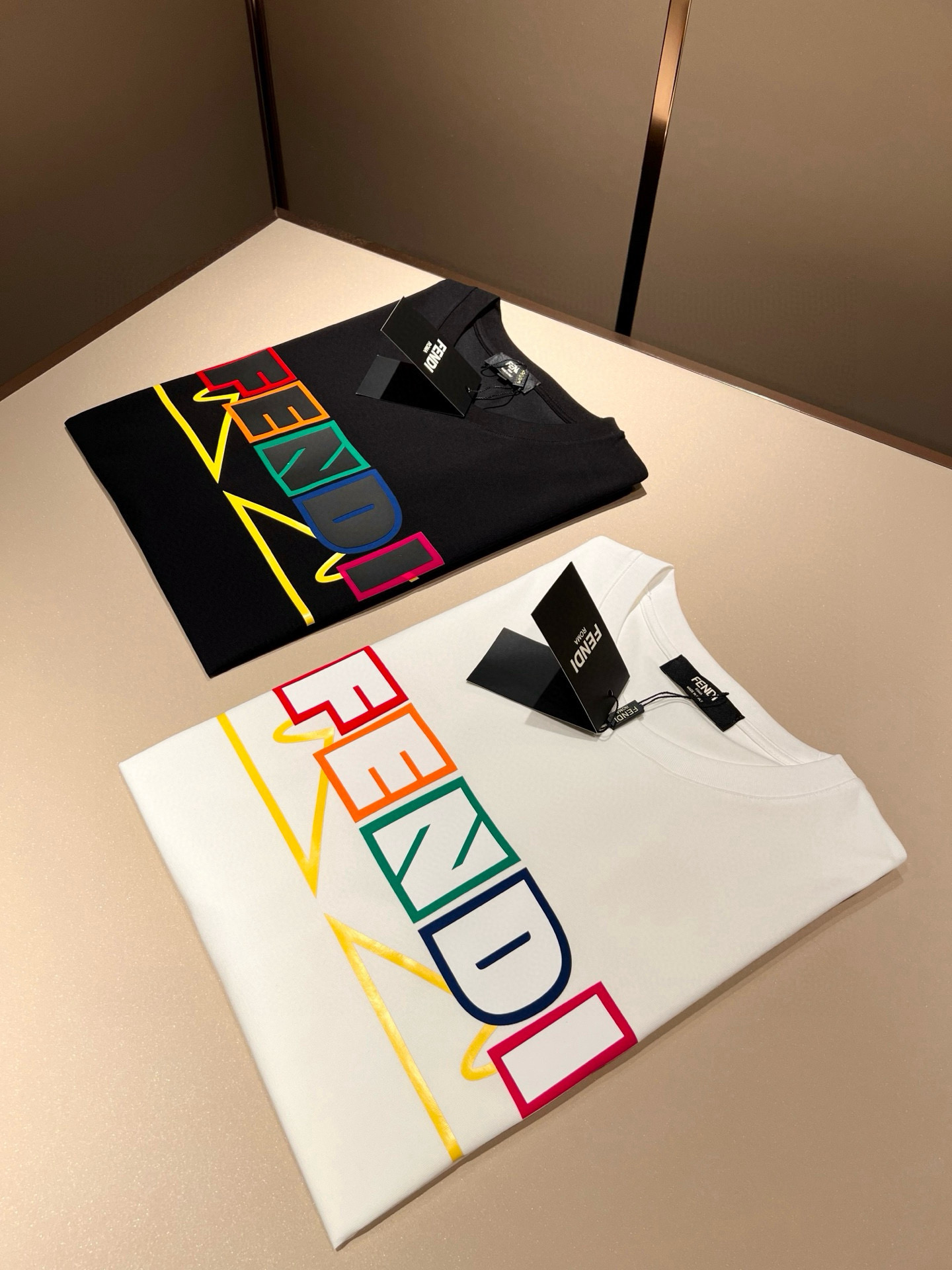 FEN*I 芬*迪2026春夏新款FD家族FF男女同款👫短袖T恤，男女同款👫百搭极简短袖。意大利原厂订单