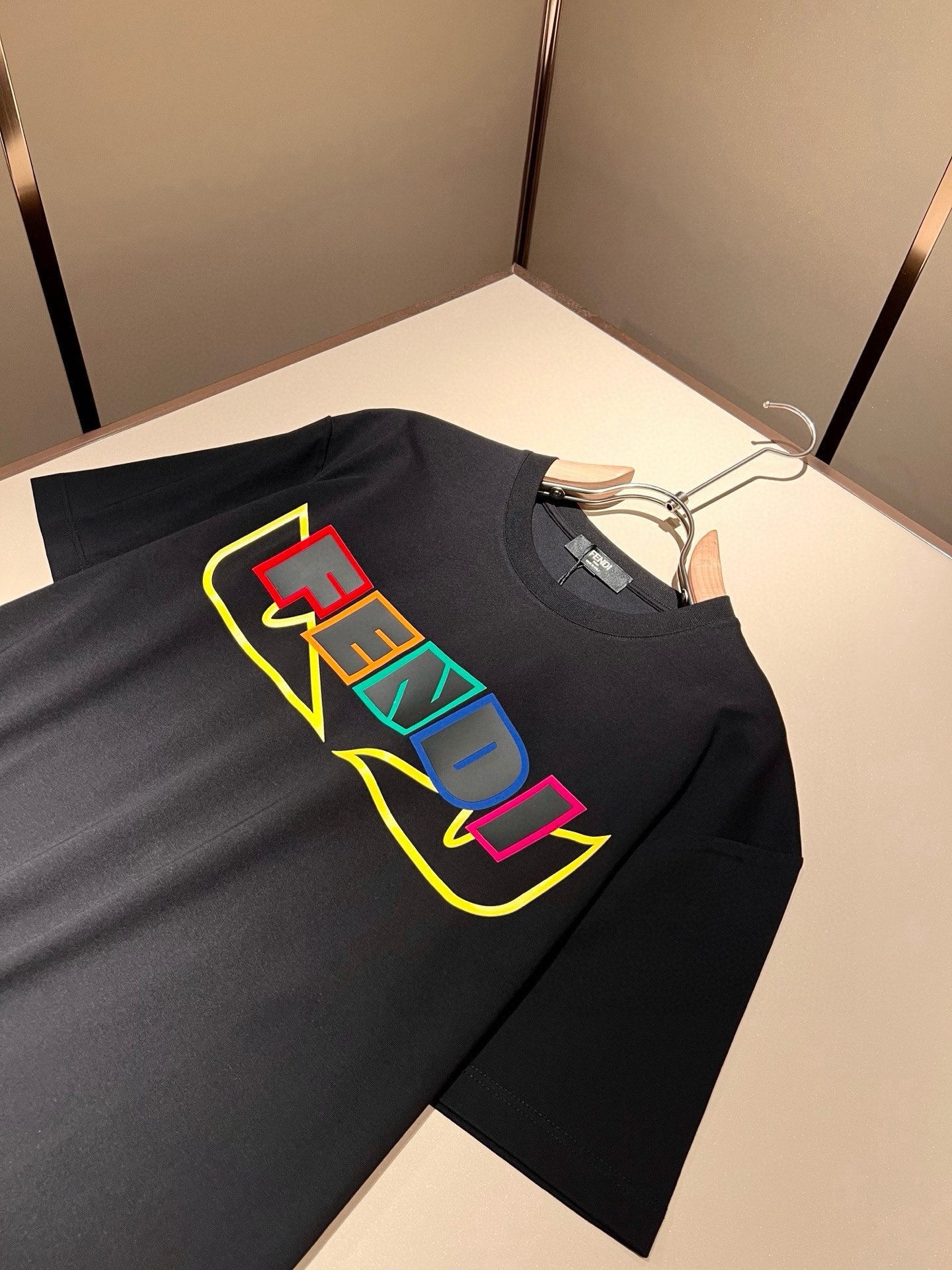 FEN*I 芬*迪2026春夏新款FD家族FF男女同款👫短袖T恤，男女同款👫百搭极简短袖。意大利原厂订单