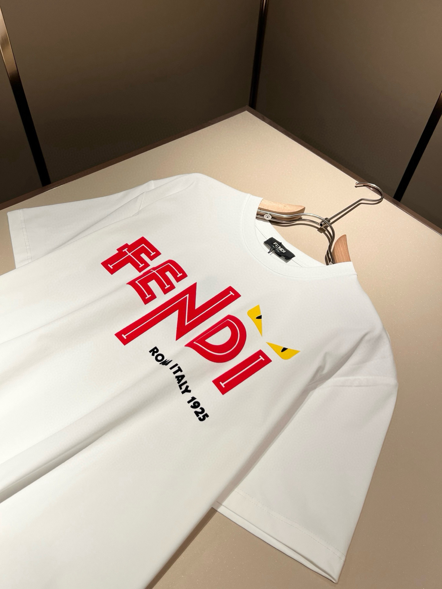 FEN*I 芬*迪2026春夏新款FD家族FF男女同款👫短袖T恤，男女同款👫百搭极简短袖。意大利原厂订单