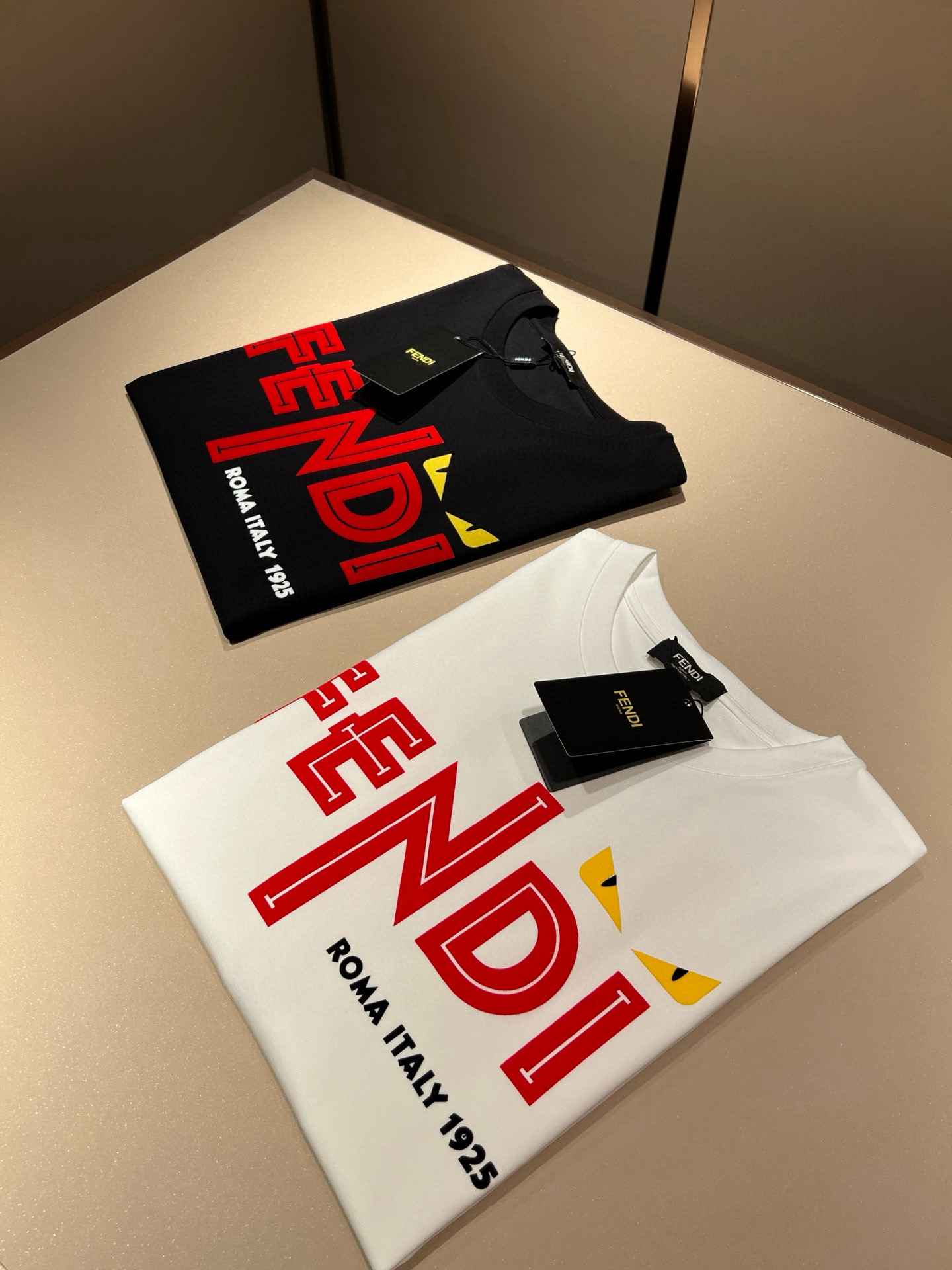 FEN*I 芬*迪2026春夏新款FD家族FF男女同款👫短袖T恤，男女同款👫百搭极简短袖。意大利原厂订单