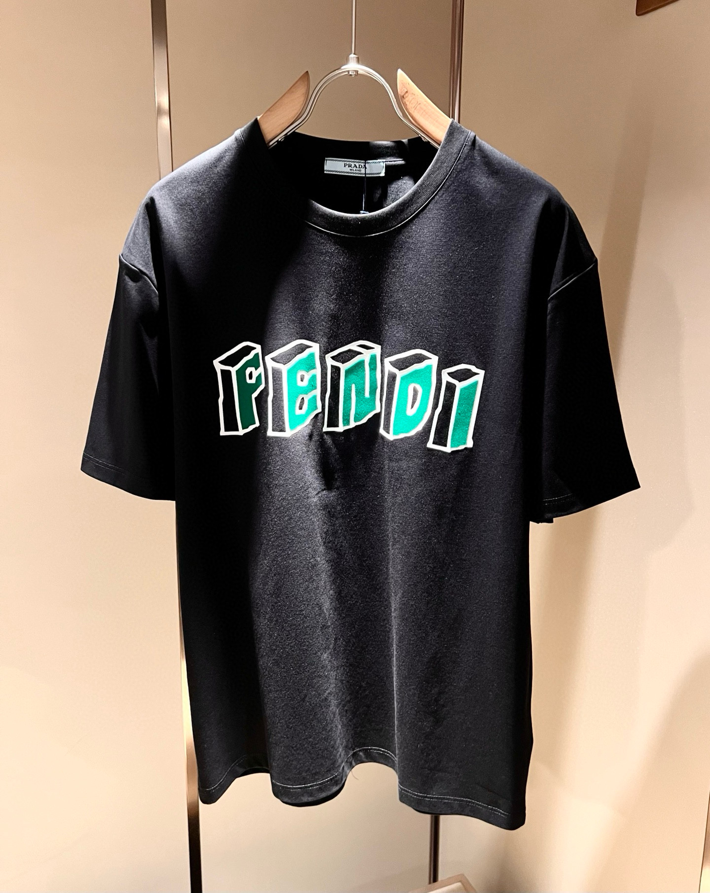 FEN*I 芬*迪2026春夏新款FD家族FF男女同款👫短袖T恤，男女同款👫百搭极简短袖。意大利原厂订单