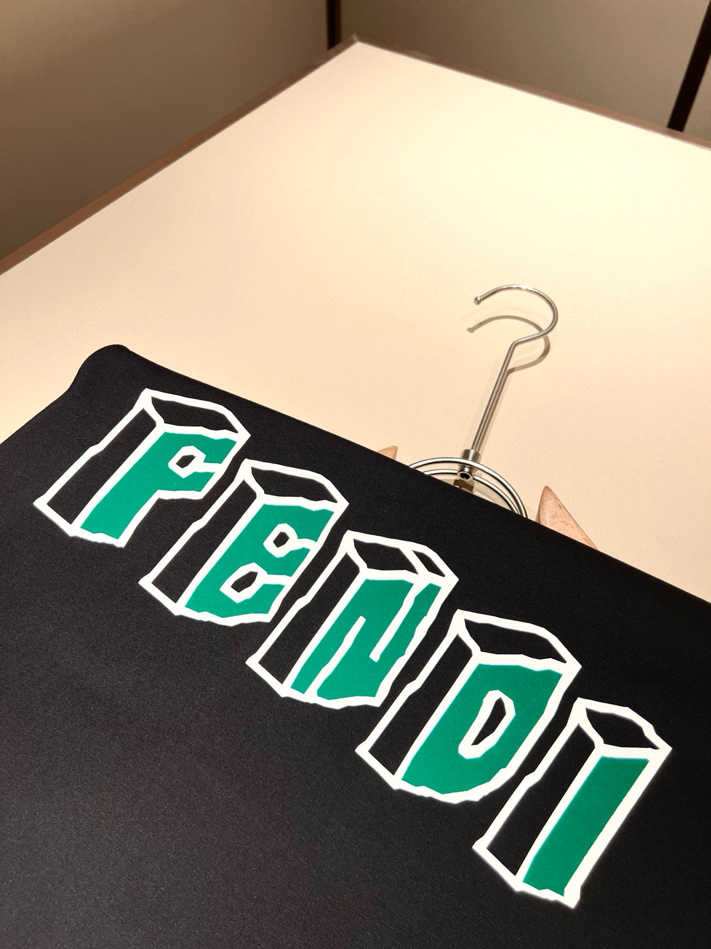 FEN*I 芬*迪2026春夏新款FD家族FF男女同款👫短袖T恤，男女同款👫百搭极简短袖。意大利原厂订单