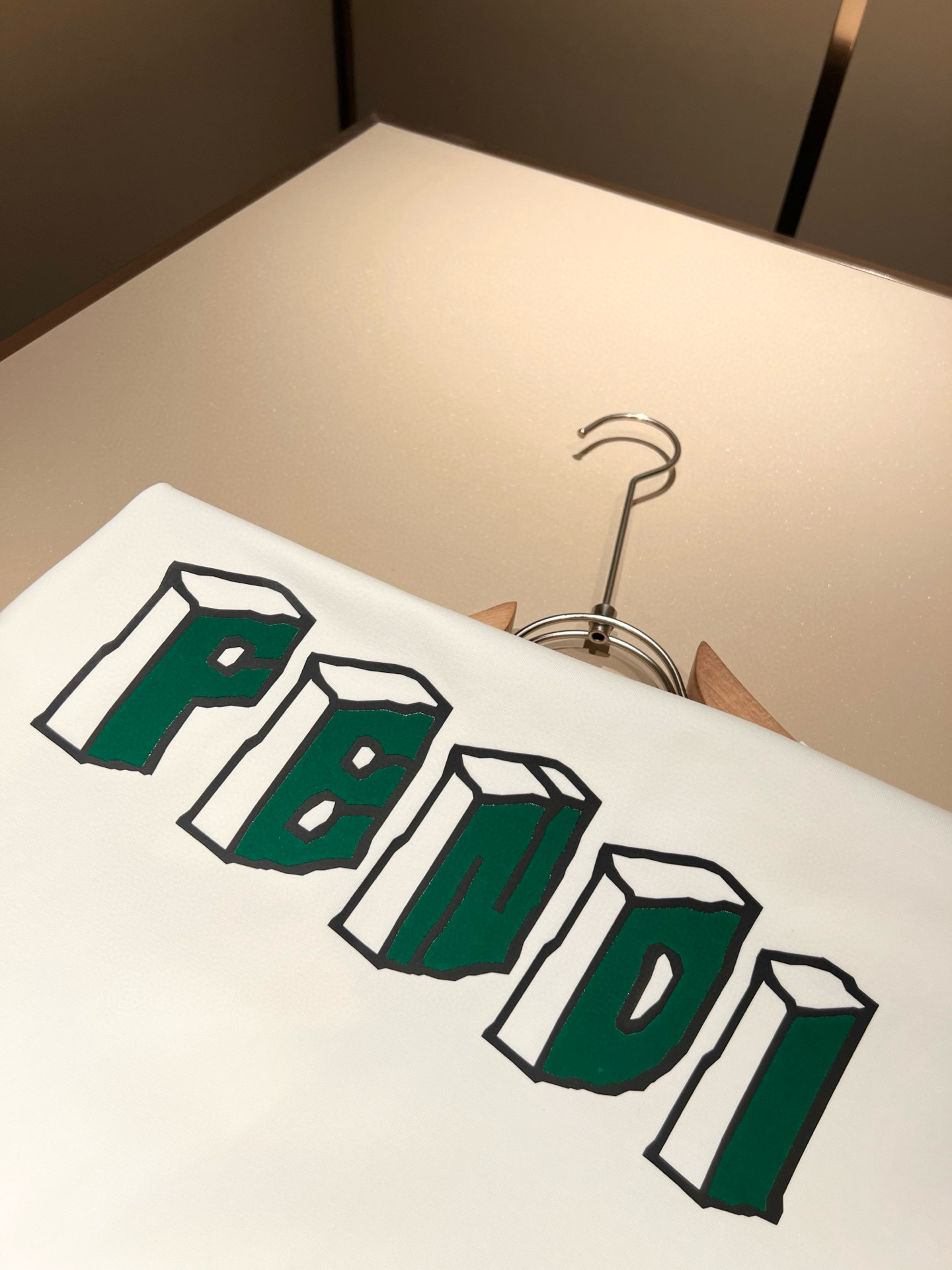 FEN*I 芬*迪2026春夏新款FD家族FF男女同款👫短袖T恤，男女同款👫百搭极简短袖。意大利原厂订单