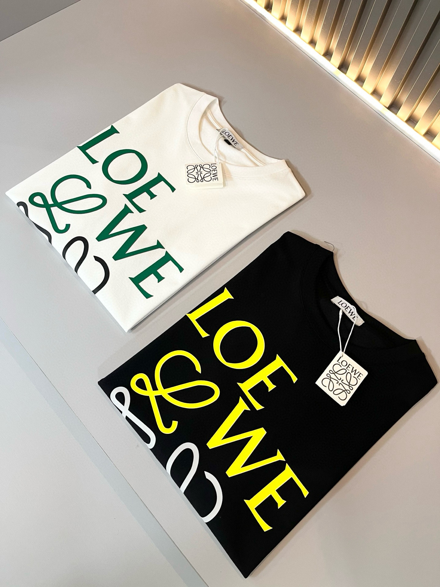 LOE*WE罗*威 2026春夏新款男女同款👫短袖T恤，意大利原厂订单渠道，极具个性高级风，标志logo
