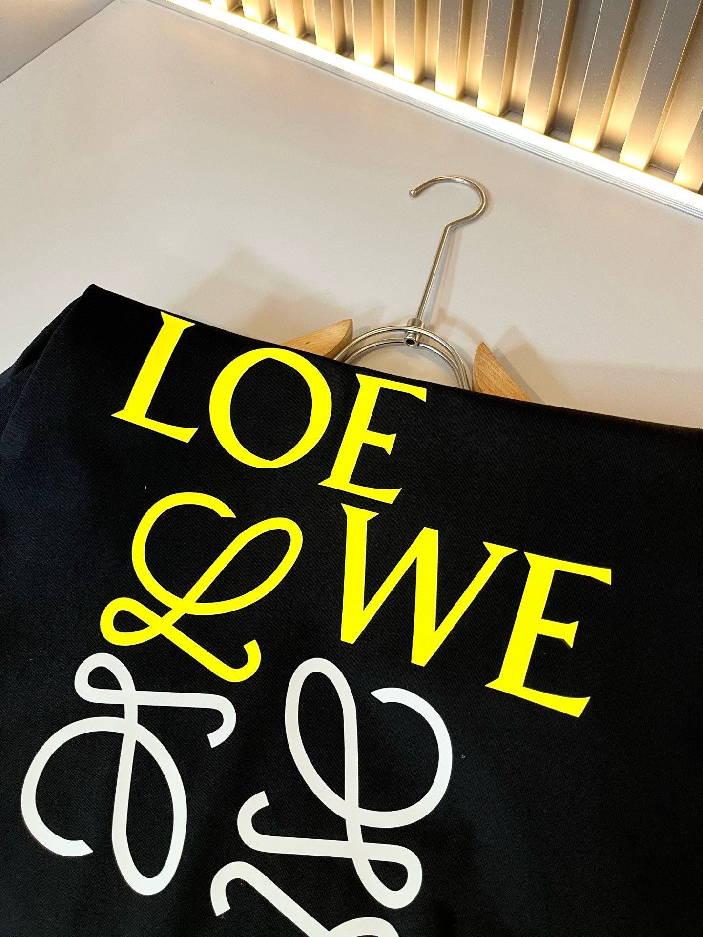 LOE*WE罗*威 2026春夏新款男女同款👫短袖T恤，意大利原厂订单渠道，极具个性高级风，标志logo