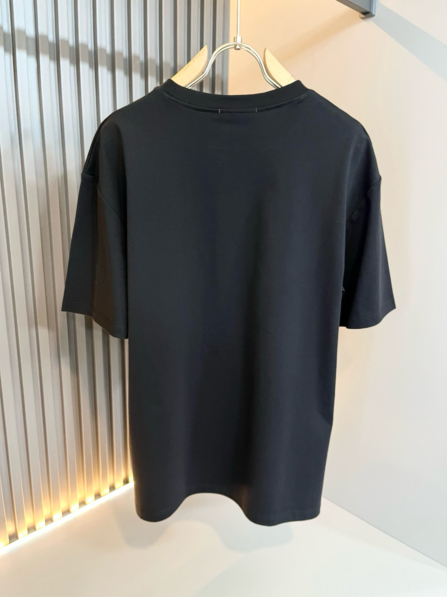 LOE*WE罗*威 2026春夏新款男女同款👫短袖T恤，意大利原厂订单渠道，极具个性高级风，标志logo