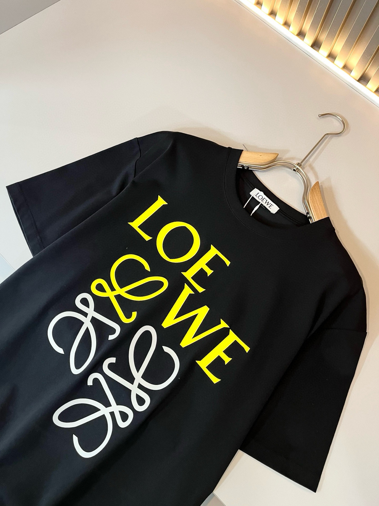 LOE*WE罗*威 2026春夏新款男女同款👫短袖T恤，意大利原厂订单渠道，极具个性高级风，标志logo