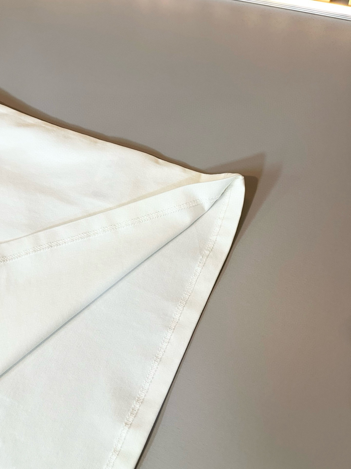 Dio*迪家 2026春夏新款男女同款👫短袖T恤，专柜同步发售！定制专属260克纯棉面料，定制原版工艺螺