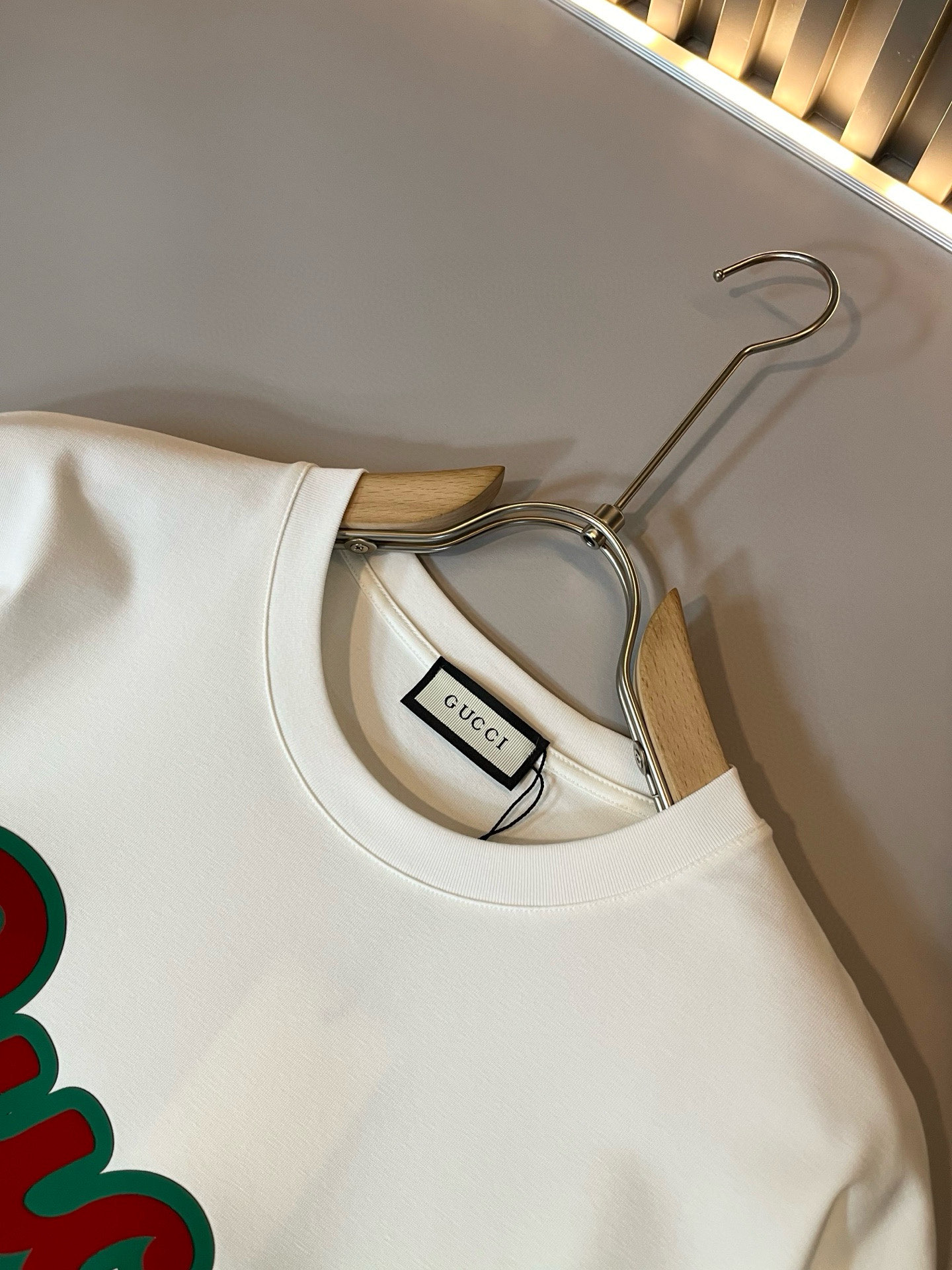 Gucc*古家 2026春夏新款男女同情侣款👫休闲宽松棉质圆领短袖T恤衫！贸易公司渠道稀出，同步官网发售