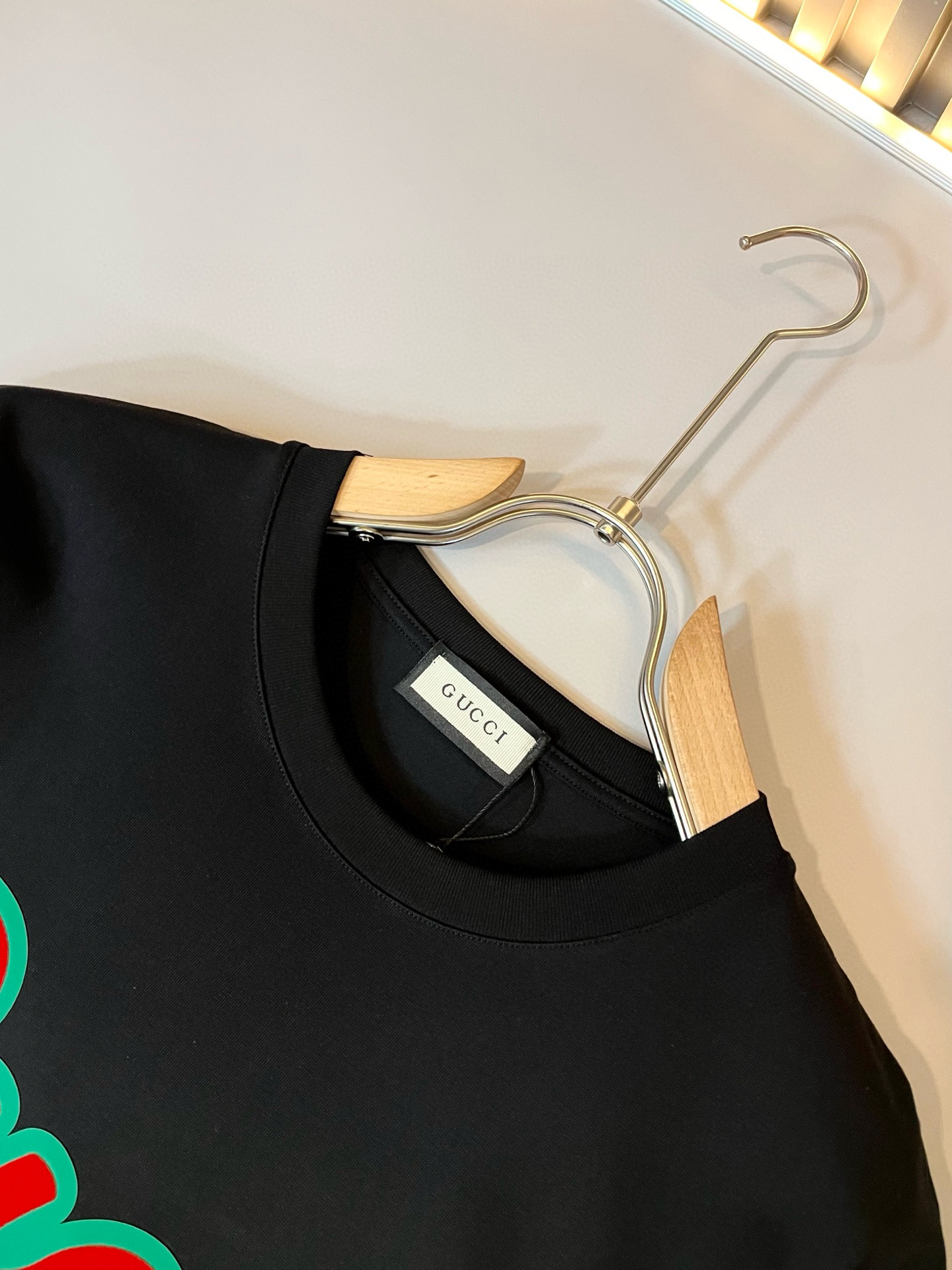 Gucc*古家 2026春夏新款男女同情侣款👫休闲宽松棉质圆领短袖T恤衫！贸易公司渠道稀出，同步官网发售