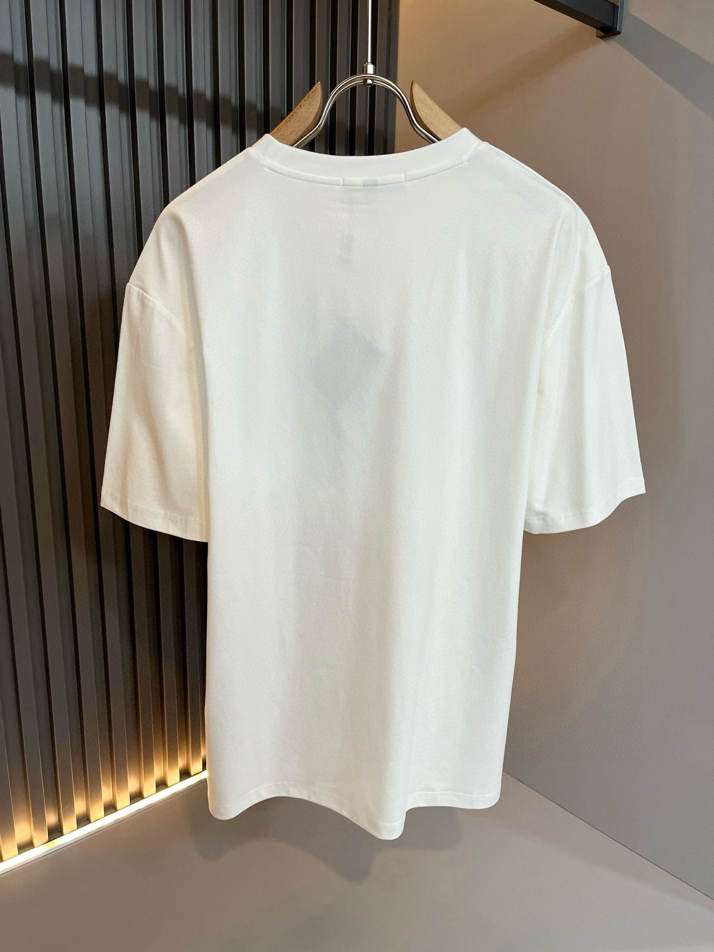 PRAD*A普*达2026春夏新款男女同款👫短袖T恤，最新款全网独家首上！！~既经典有时尚百搭，谁不爱啊