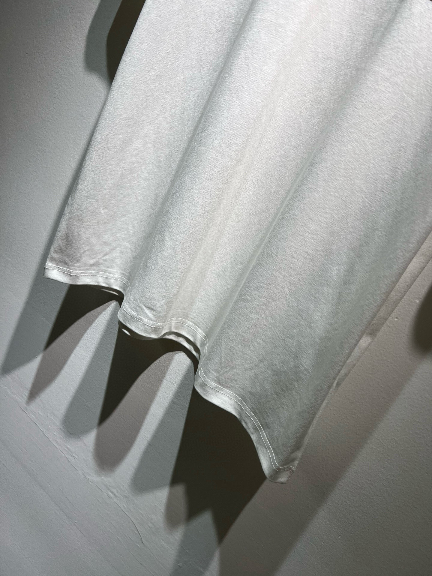 Arman阿*尼2026春夏新款男女同款👫休闲短袖T恤，原单代工厂订单，标志😊logo压胶设计！简洁的设