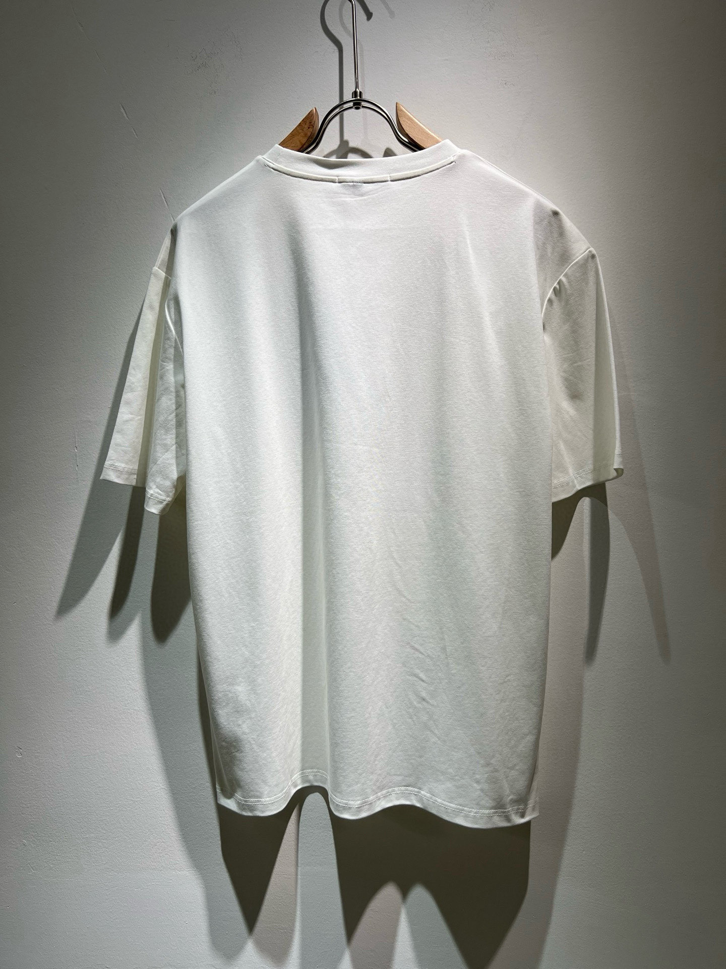 Arman阿*尼2026春夏新款男女同款👫休闲短袖T恤，原单代工厂订单，标志😊logo压胶设计！简洁的设