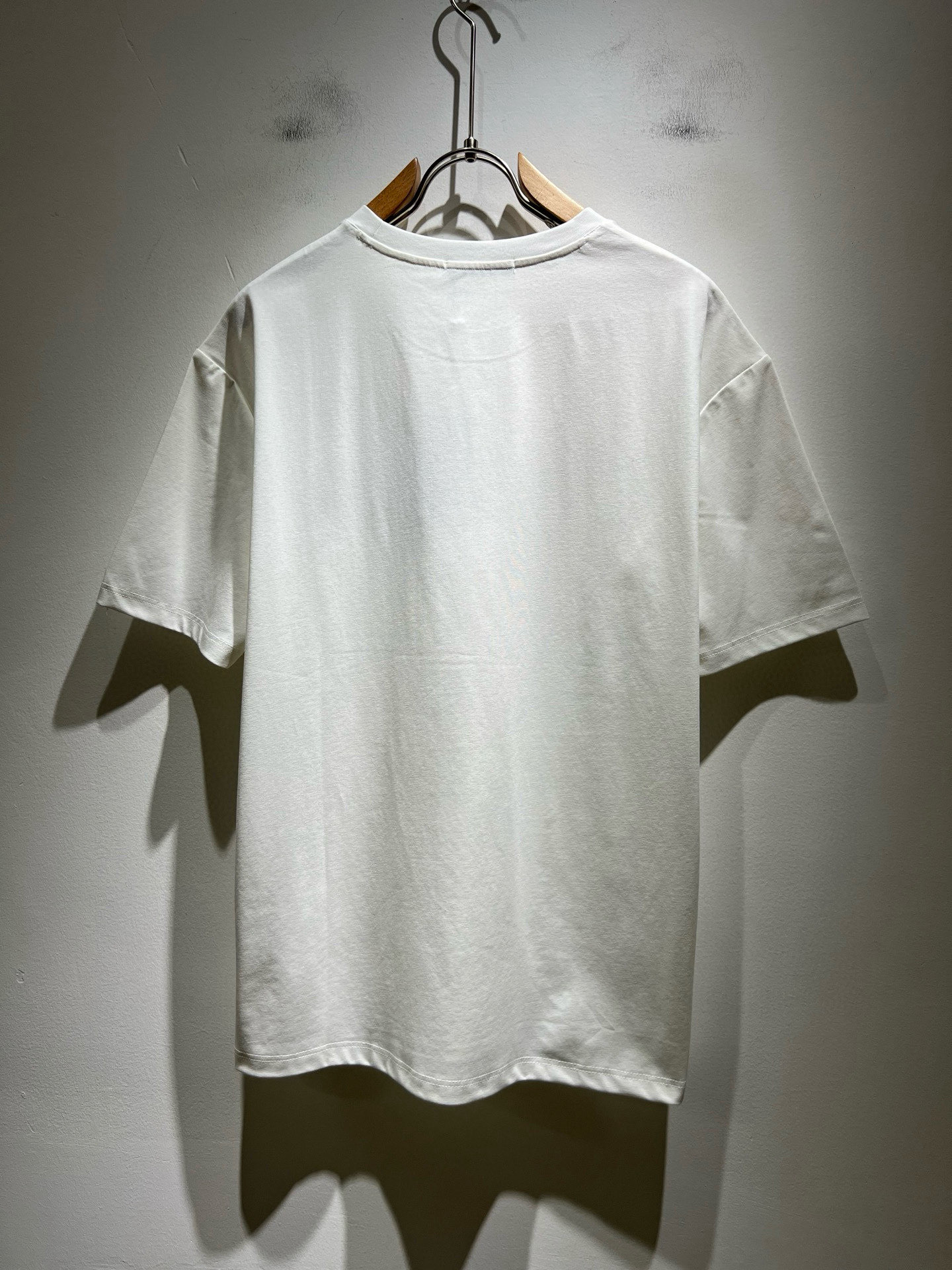 PRAD*A普*达2026春夏新款男女同款👫短袖T恤，最新款全网独家首上！！~既经典有时尚百搭，谁不爱啊