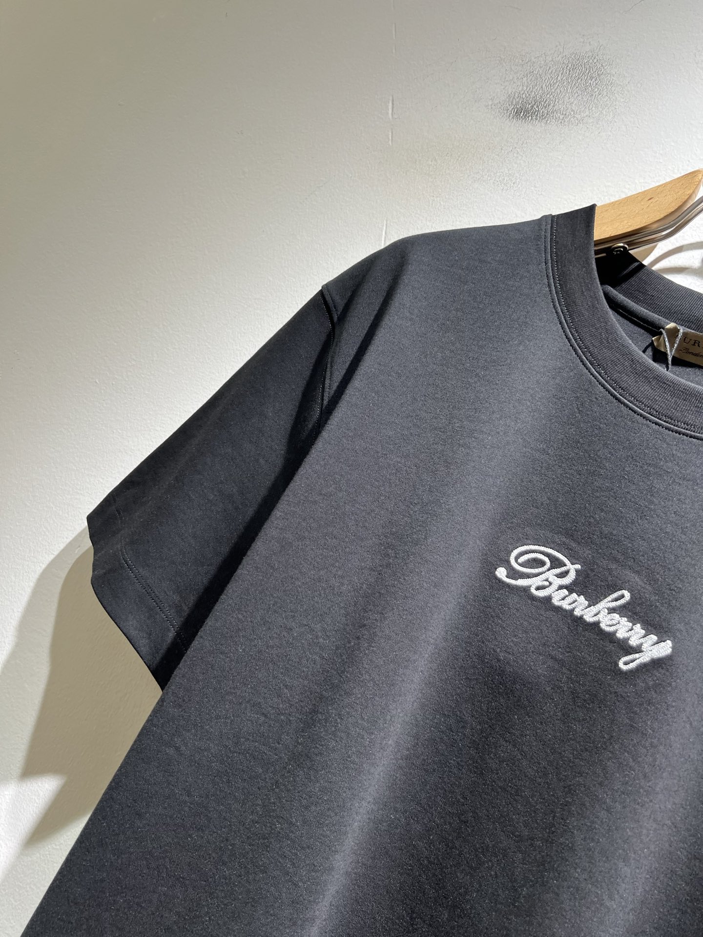 BURBER*Y巴*莉2026春夏新品短袖T恤，重磅来袭，最近比较火热的环保纯棉面料制作而成，高端户外运