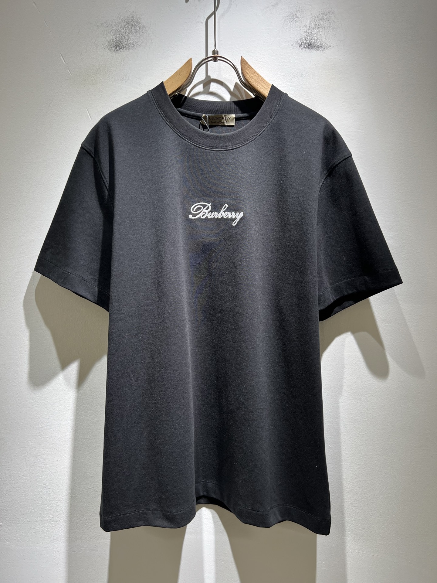 BURBER*Y巴*莉2026春夏新品短袖T恤，重磅来袭，最近比较火热的环保纯棉面料制作而成，高端户外运