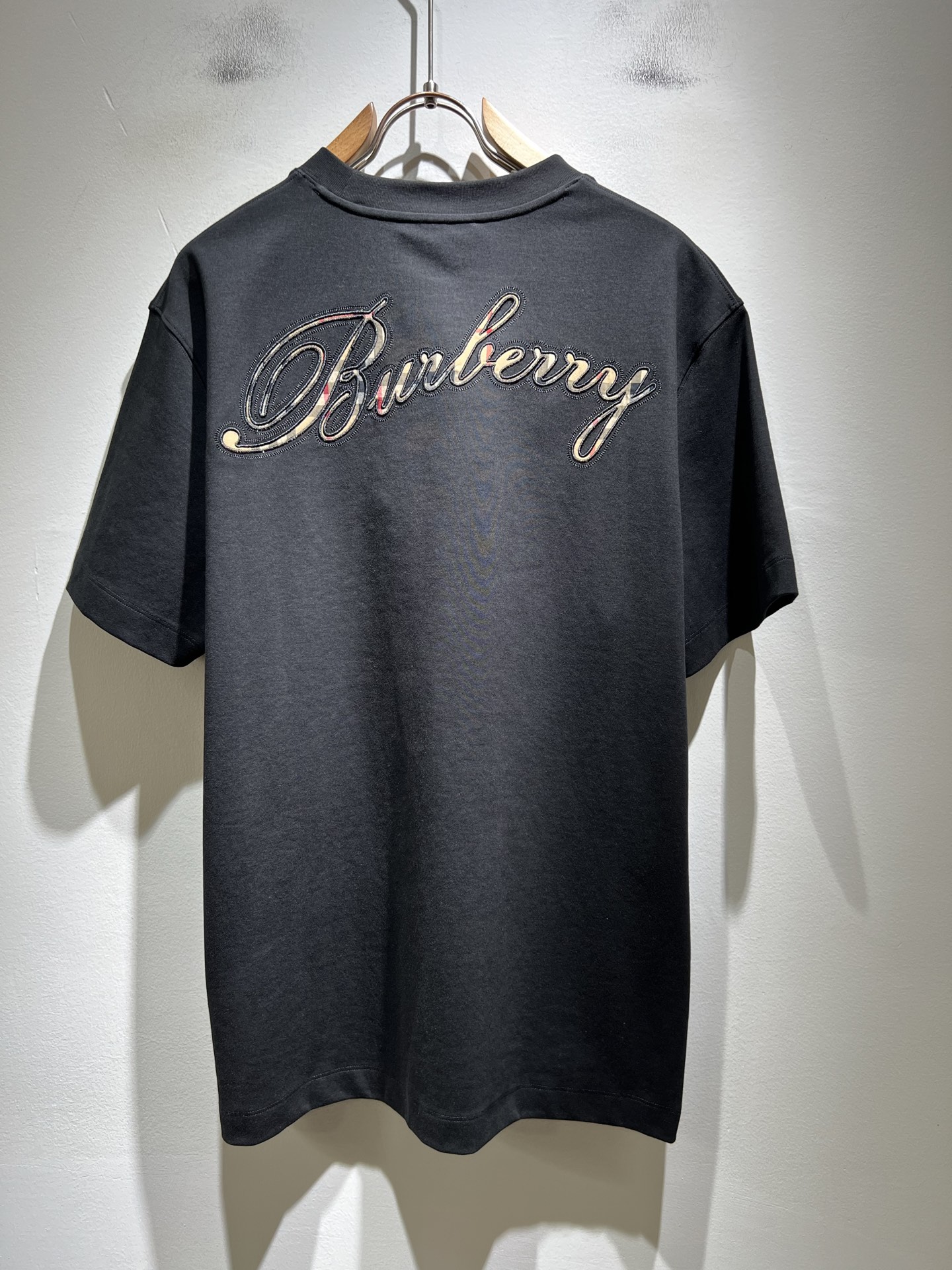 BURBER*Y巴*莉2026春夏新品短袖T恤，重磅来袭，最近比较火热的环保纯棉面料制作而成，高端户外运