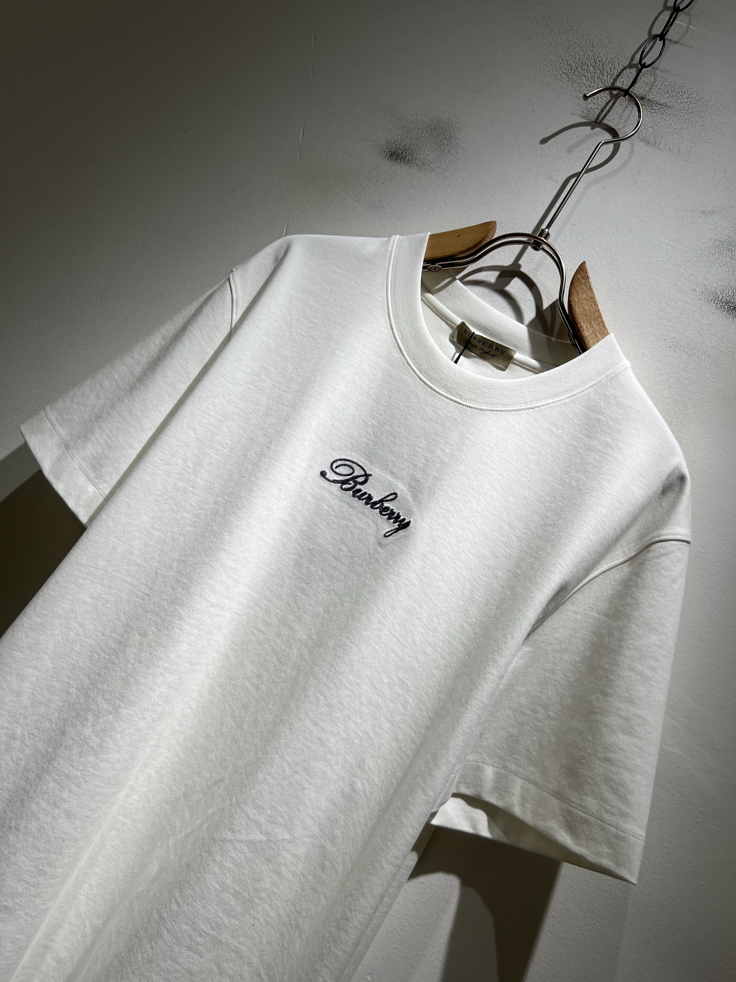 BURBER*Y巴*莉2026春夏新品短袖T恤，重磅来袭，最近比较火热的环保纯棉面料制作而成，高端户外运