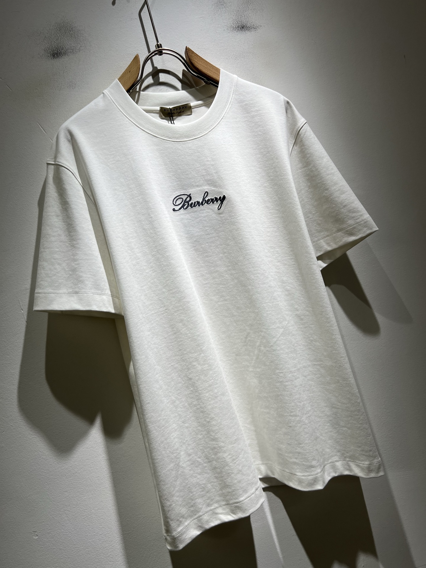 BURBER*Y巴*莉2026春夏新品短袖T恤，重磅来袭，最近比较火热的环保纯棉面料制作而成，高端户外运