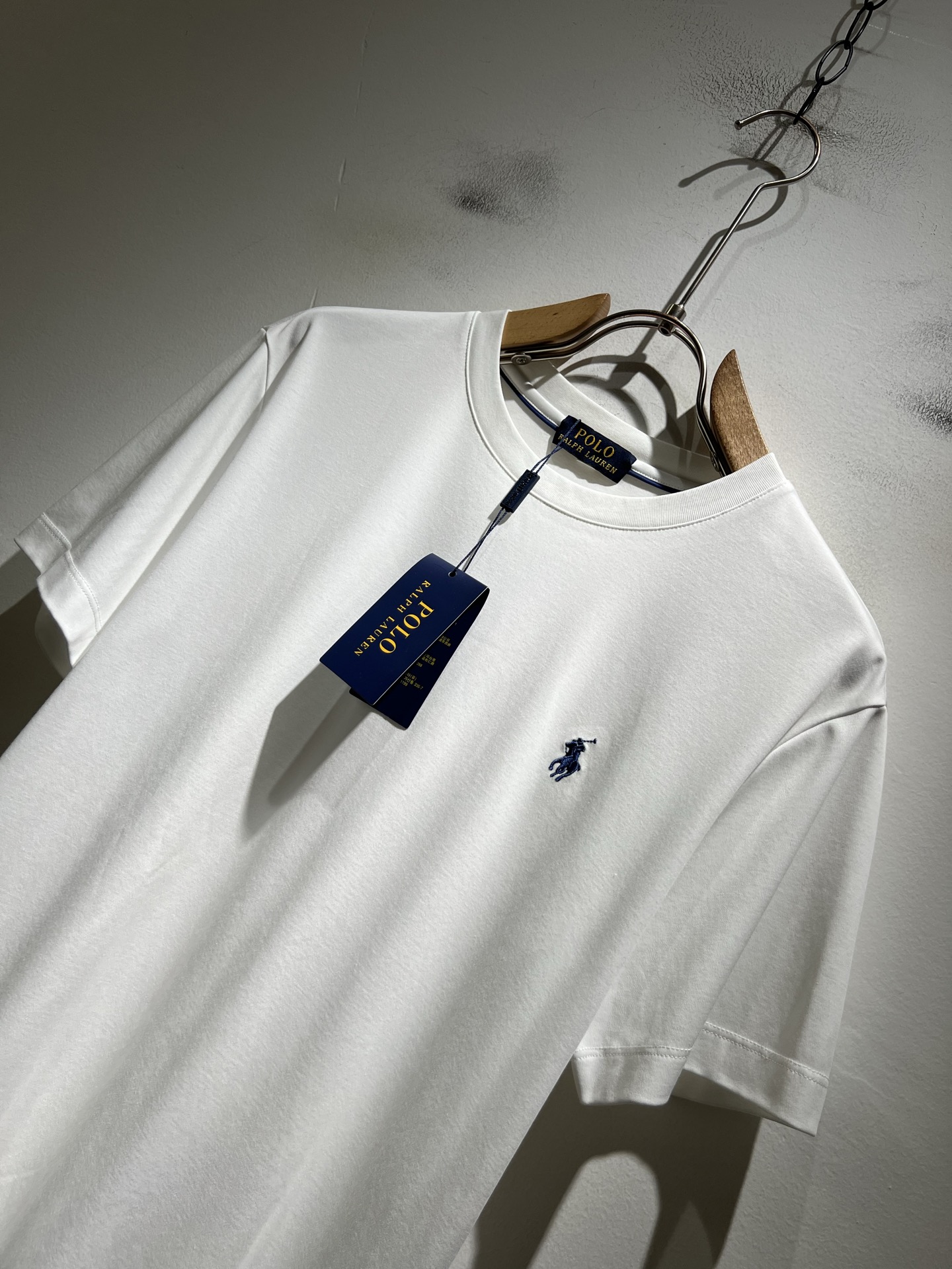 保罗POLOSPORT 2026春夏新款男士短袖打底衫，简约纯色时尚款不乏有许多设计大咖们都对于纯色都有