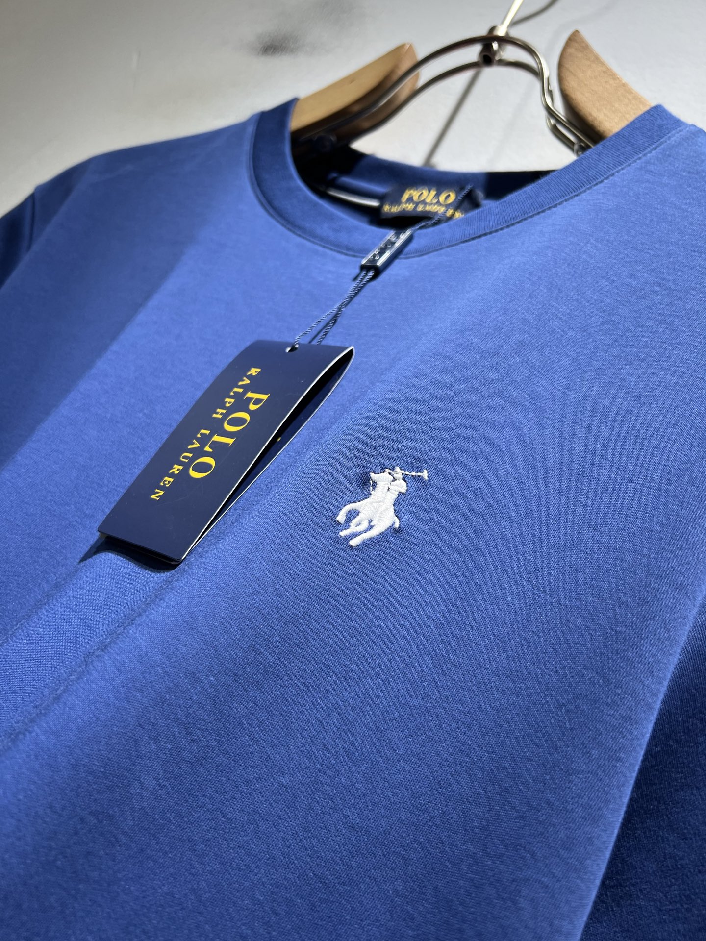 保罗POLOSPORT 2026春夏新款男士短袖打底衫，简约纯色时尚款不乏有许多设计大咖们都对于纯色都有