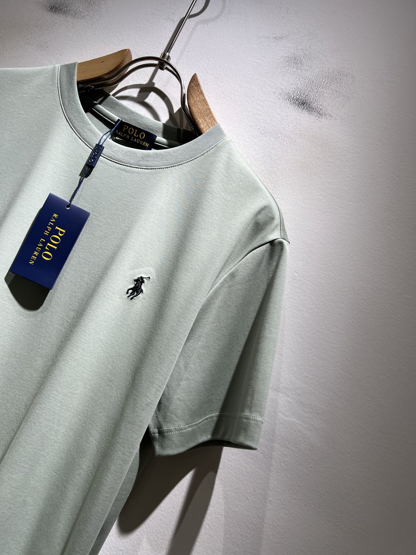 保罗POLOSPORT 2026春夏新款男士短袖打底衫，简约纯色时尚款不乏有许多设计大咖们都对于纯色都有