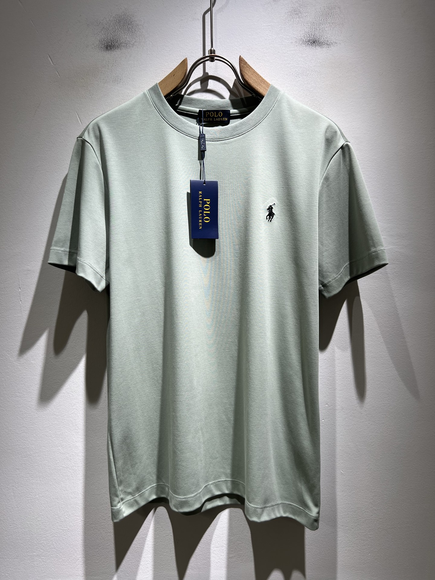 保罗POLOSPORT 2026春夏新款男士短袖打底衫，简约纯色时尚款不乏有许多设计大咖们都对于纯色都有