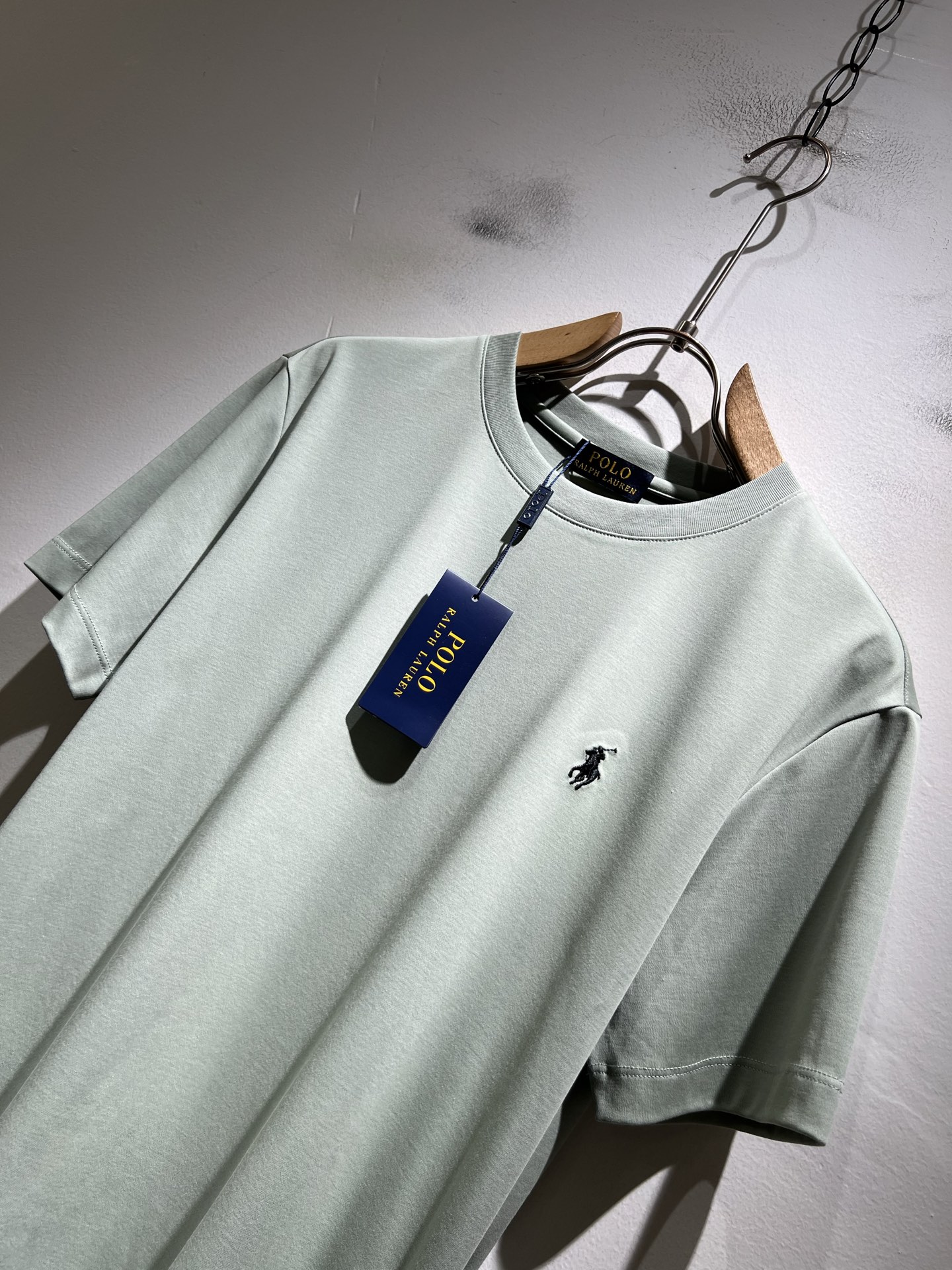 保罗POLOSPORT 2026春夏新款男士短袖打底衫，简约纯色时尚款不乏有许多设计大咖们都对于纯色都有