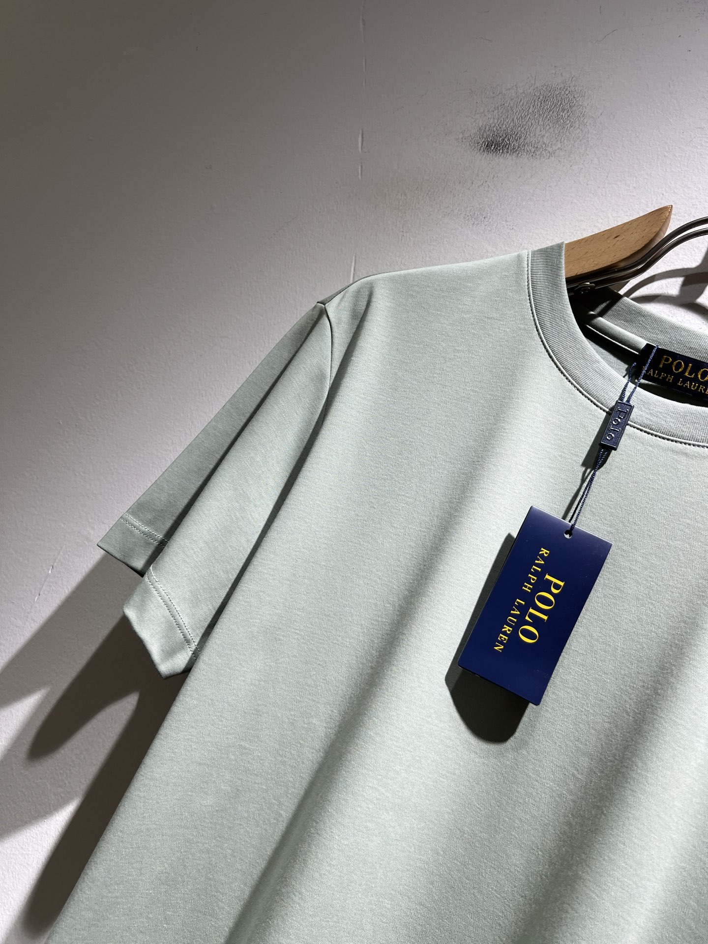 保罗POLOSPORT 2026春夏新款男士短袖打底衫，简约纯色时尚款不乏有许多设计大咖们都对于纯色都有