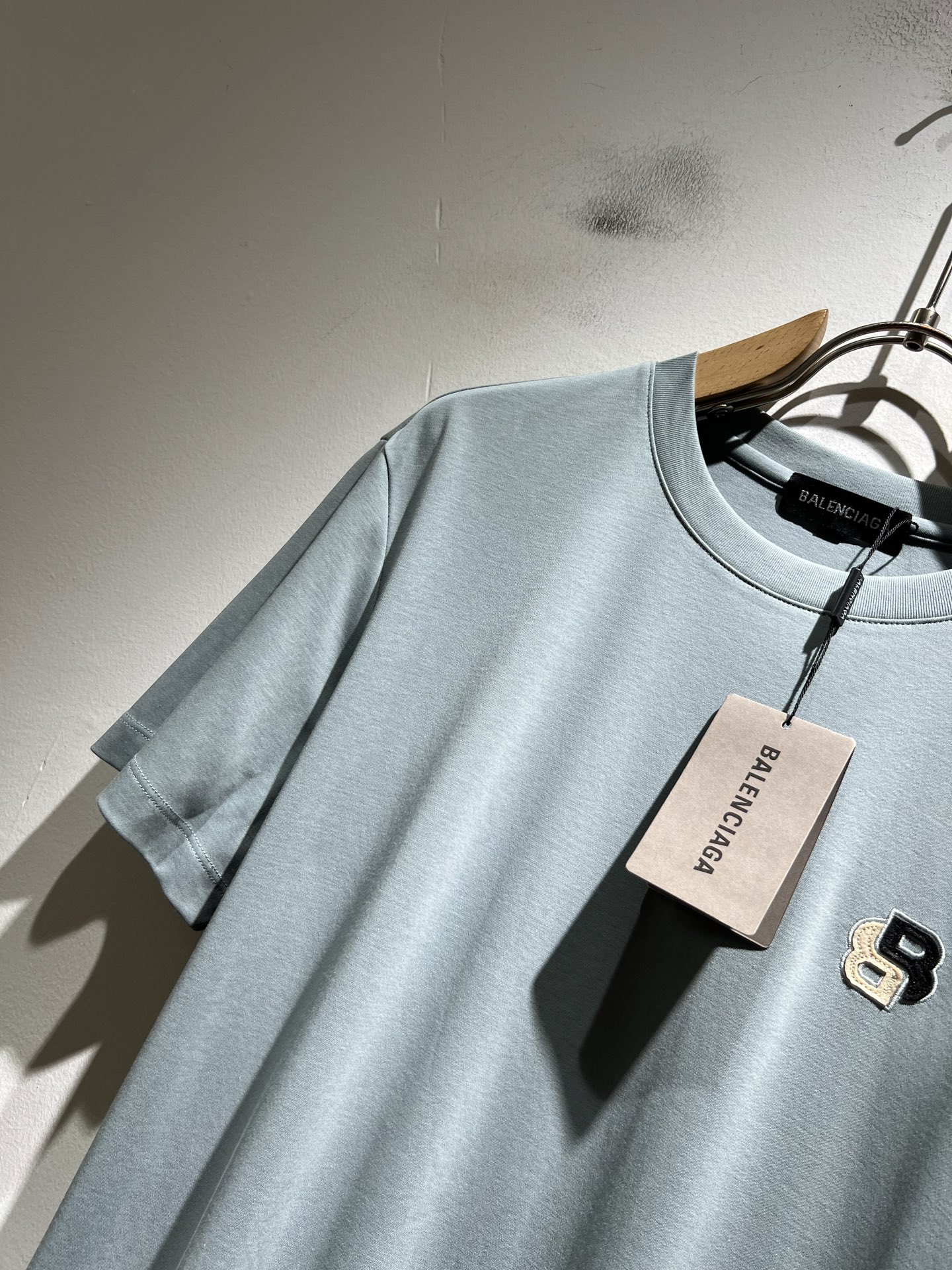 BALENCI*GA巴黎*家 2026春夏新款男女同款👫短袖T恤！走秀图案时尚休闲短袖T恤衫！设计log