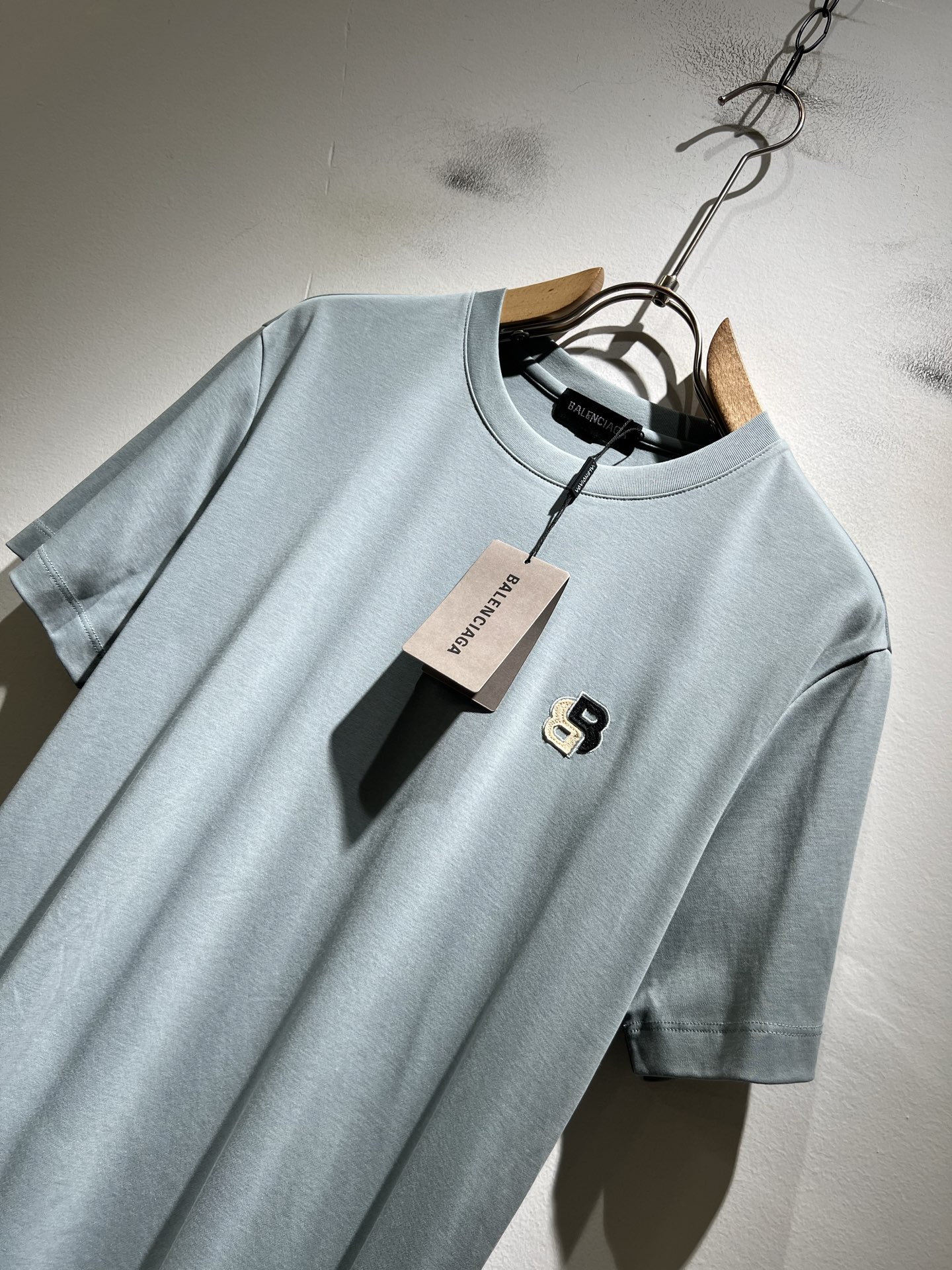 BALENCI*GA巴黎*家 2026春夏新款男女同款👫短袖T恤！走秀图案时尚休闲短袖T恤衫！设计log